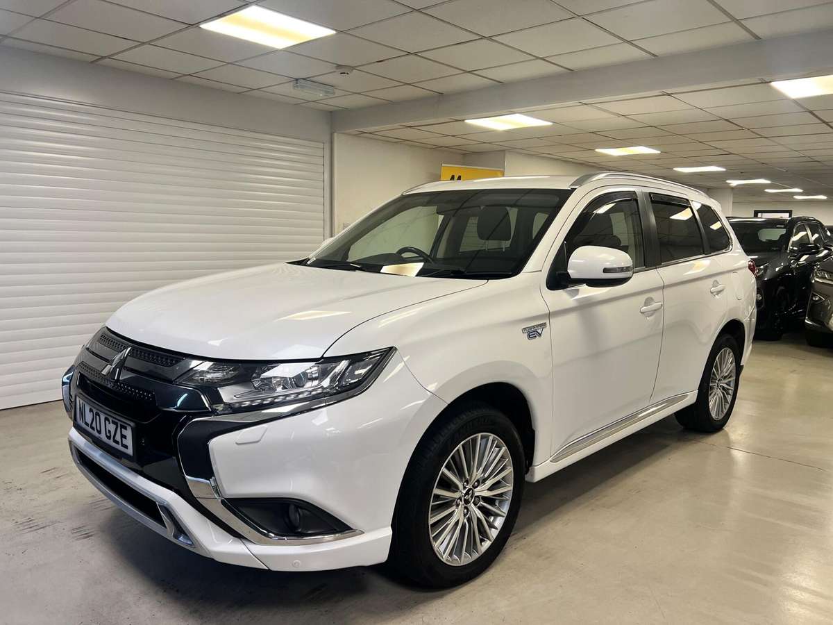 Check out this Mitsubishi Outlander 2020 Hybrid Electric Automatic