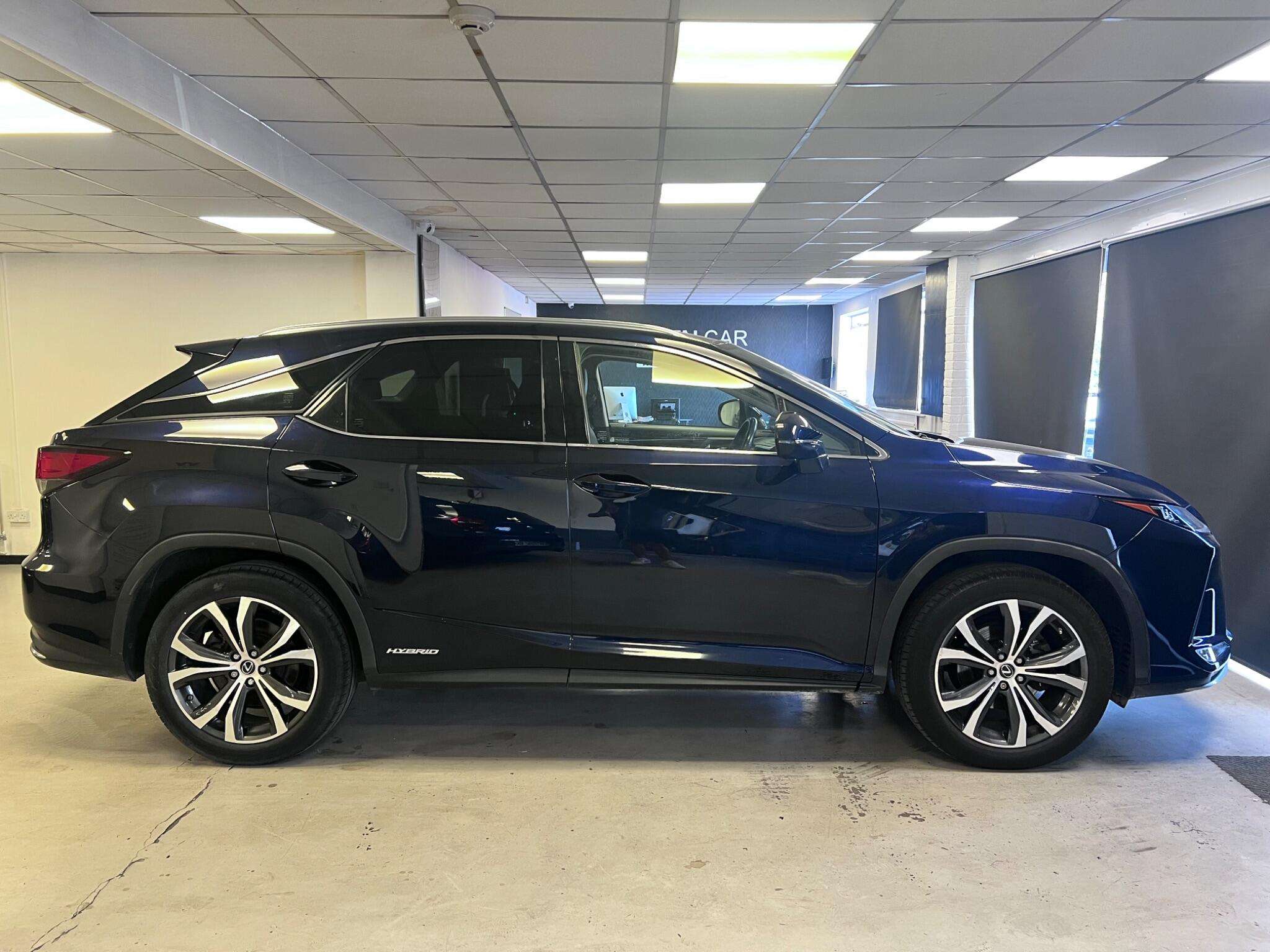 A 2020 LEXUS RX 3.5 450h V6 E-CVT 4WD Euro 6 (s/s) 5dr A 2020 LEXUS RX 3.5 450h V6 E-CVT 4WD Euro 6 (s/s) 5dr