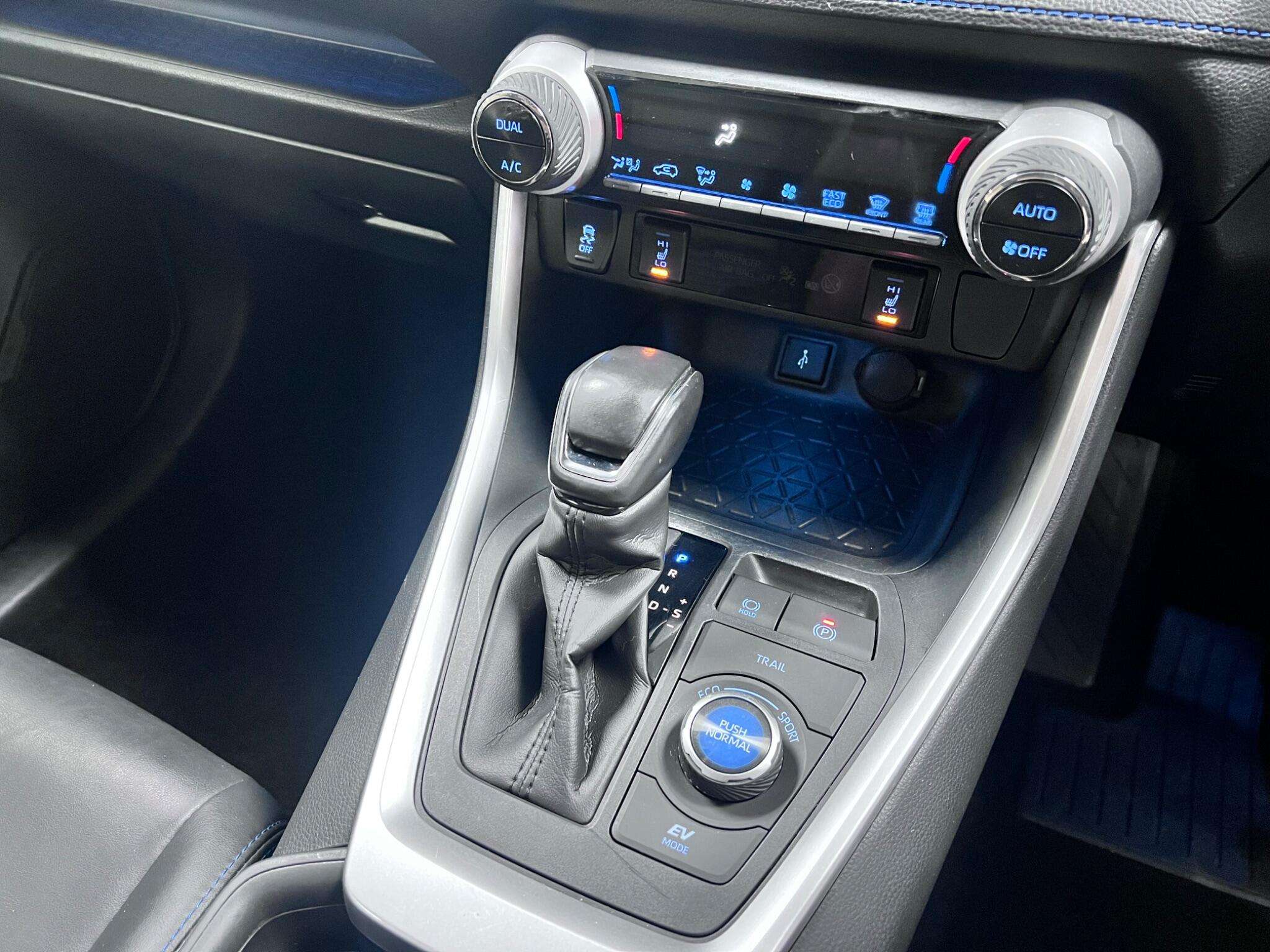 2020 TOYOTA RAV4 2020 TOYOTA RAV4