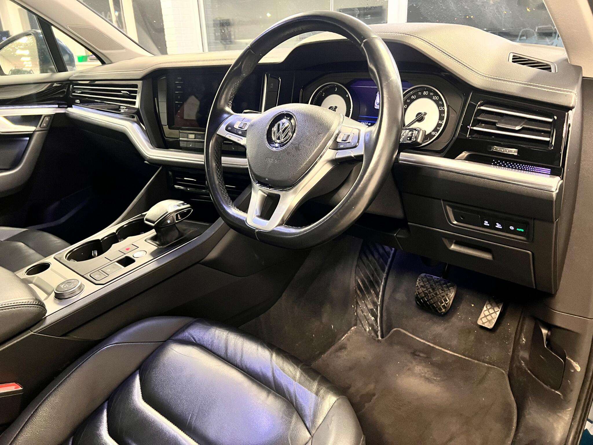 2019 VOLKSWAGEN TOUAREG 2019 VOLKSWAGEN TOUAREG