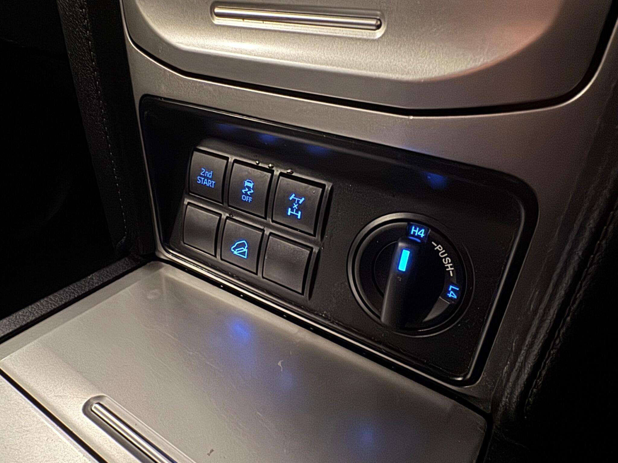 2019 TOYOTA LAND CRUISER 2019 TOYOTA LAND CRUISER