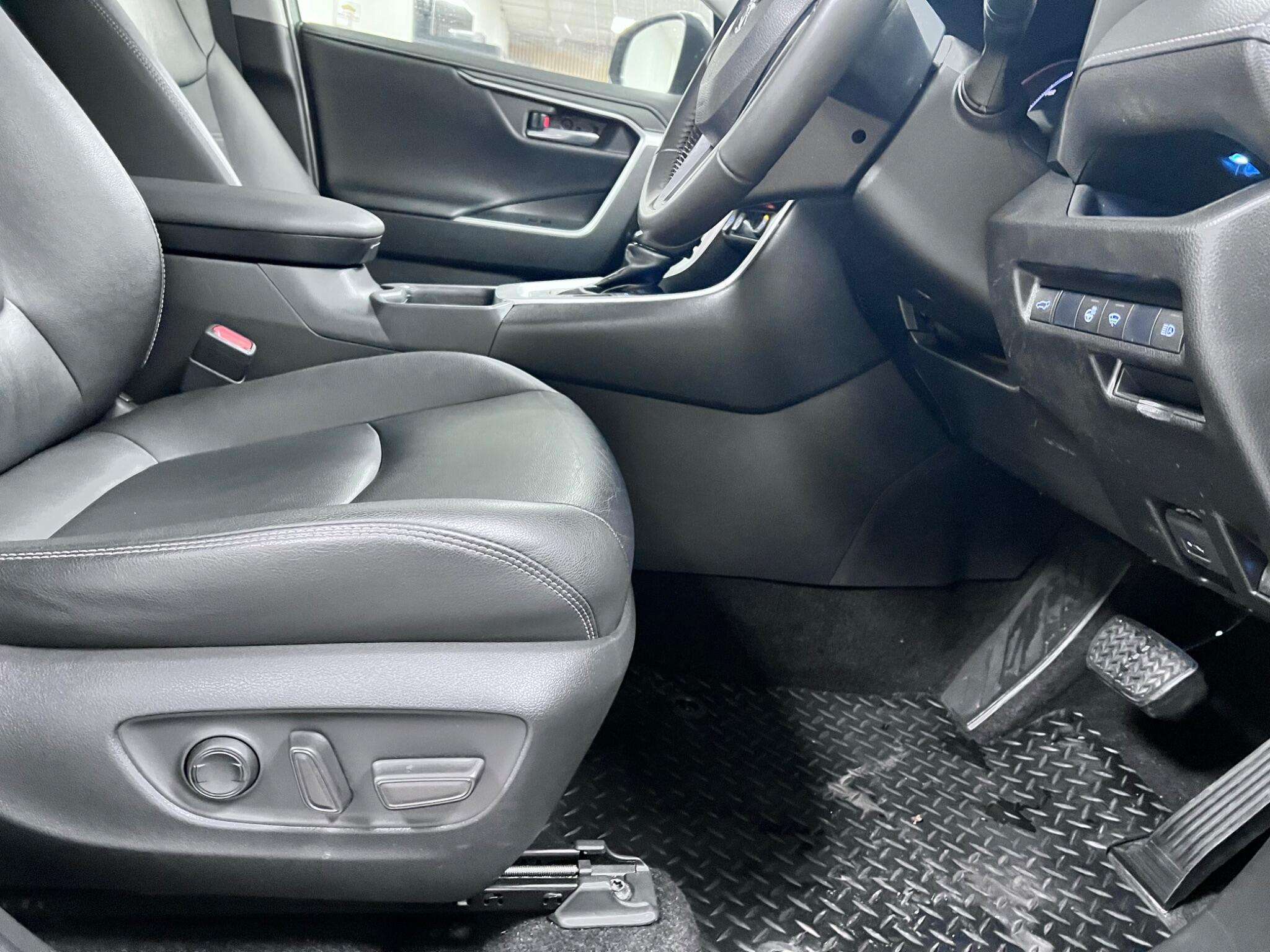 2020 TOYOTA RAV4 2020 TOYOTA RAV4