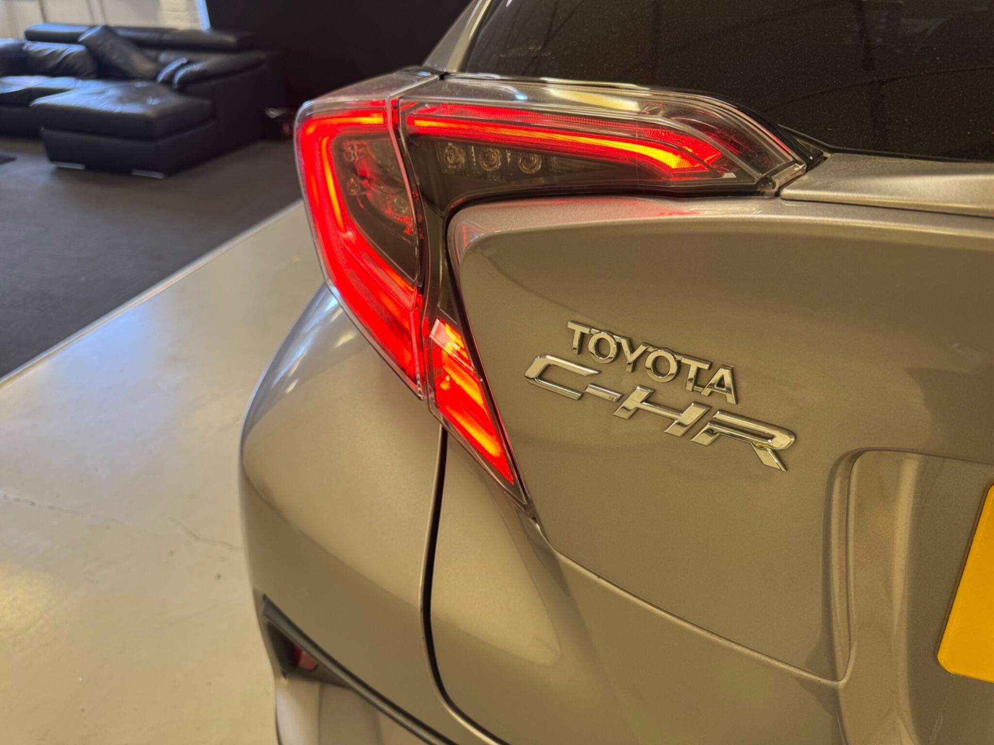 2019 TOYOTA C-HR 2019 TOYOTA C-HR