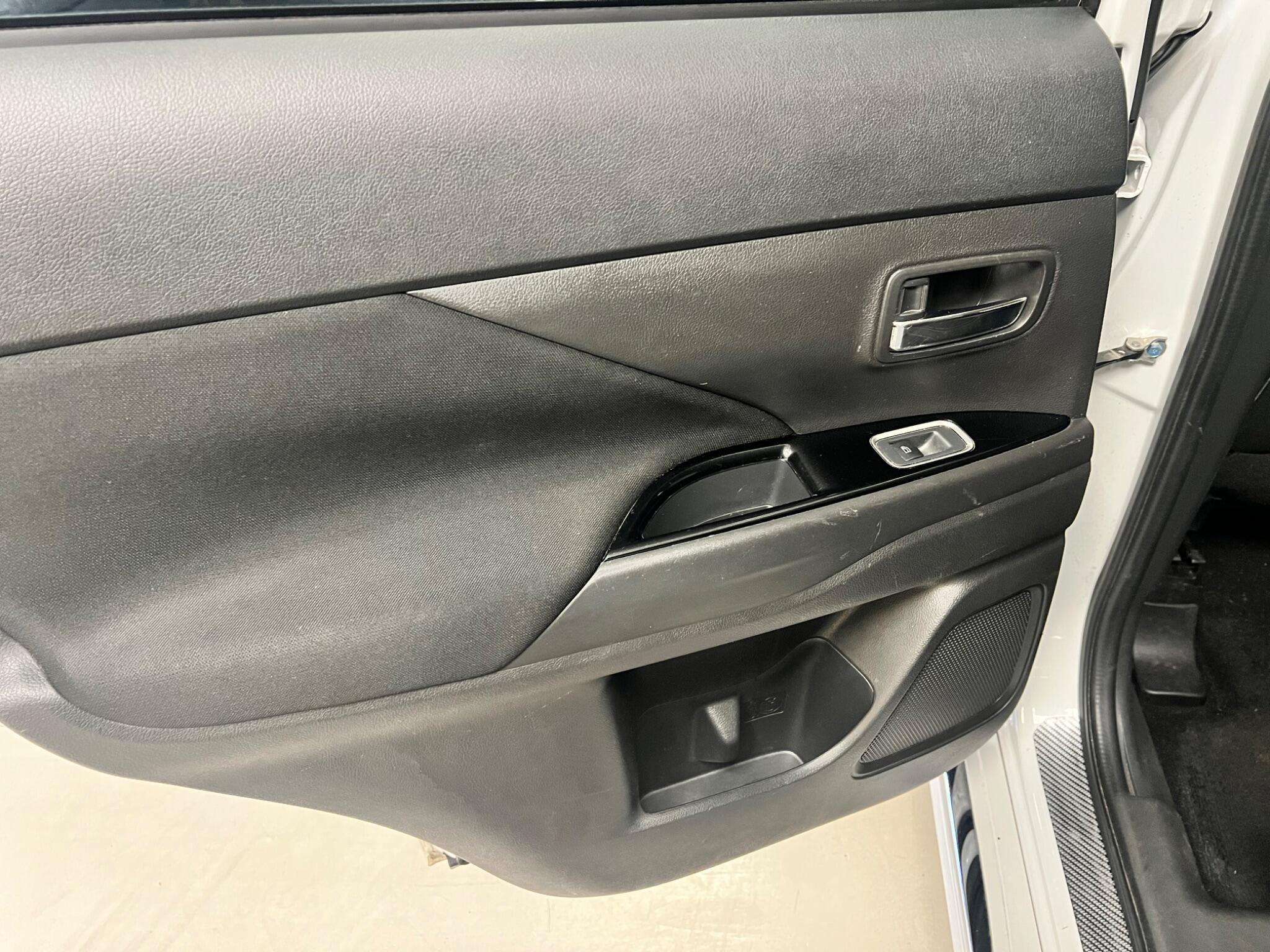 2020 MITSUBISHI OUTLANDER 2020 MITSUBISHI OUTLANDER