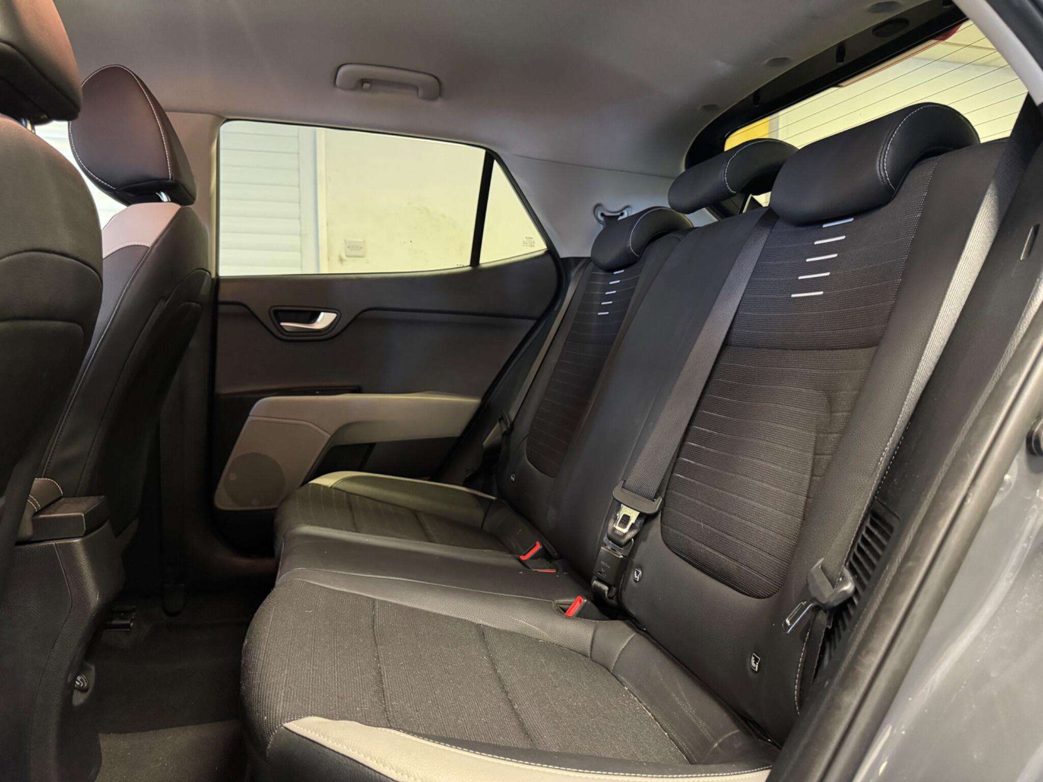 2021 KIA STONIC 2021 KIA STONIC