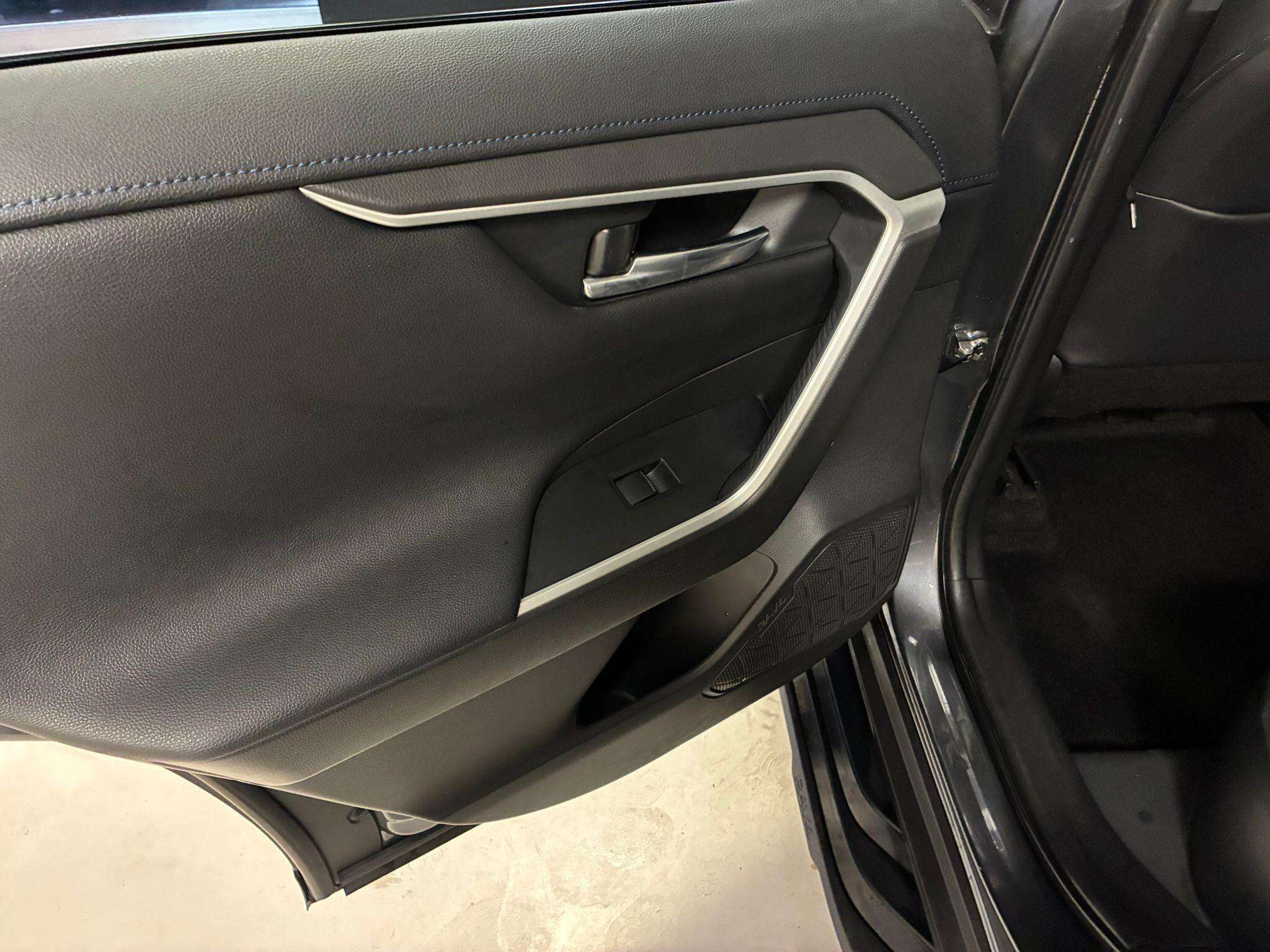 2020 TOYOTA RAV4 2020 TOYOTA RAV4