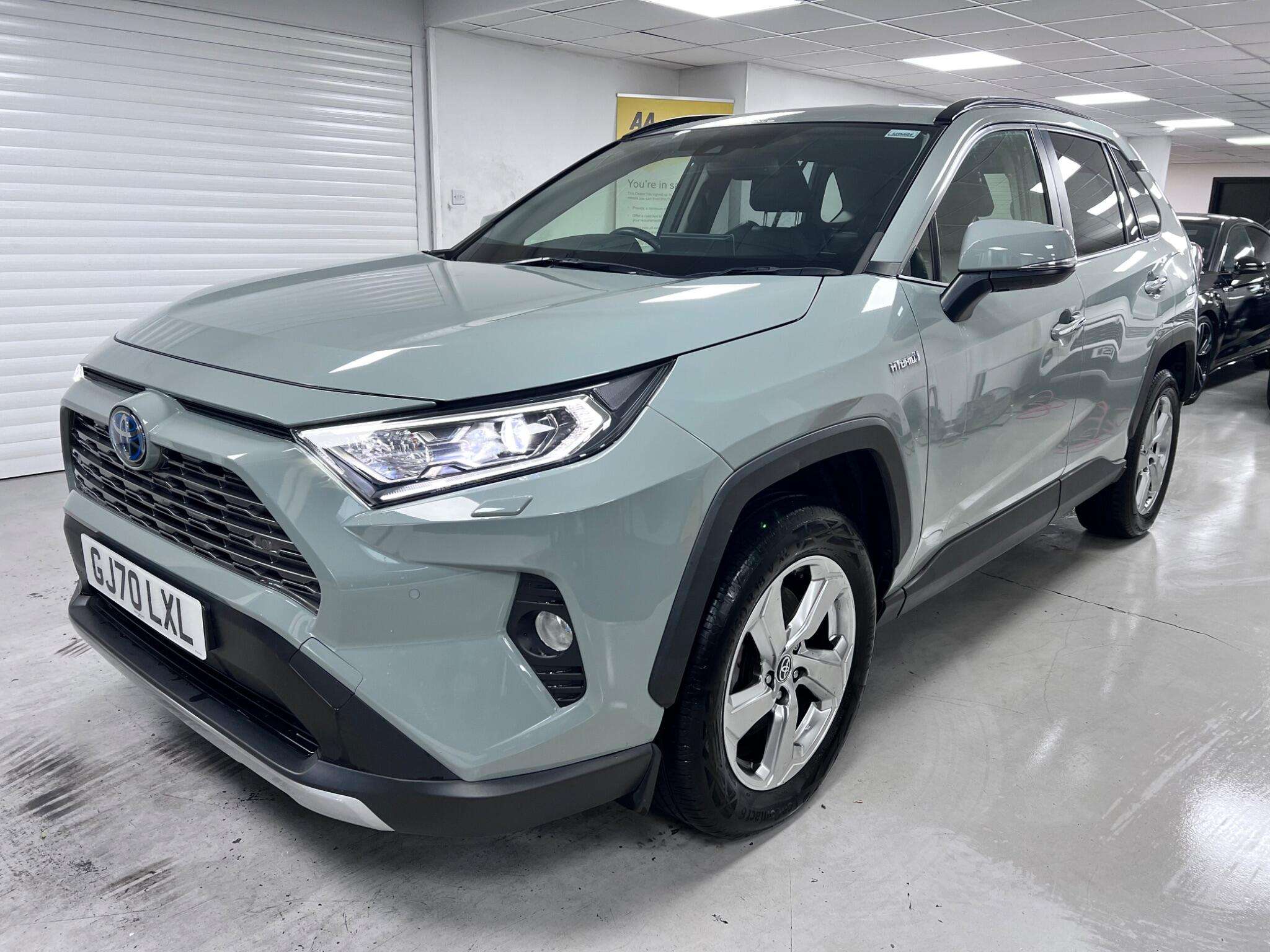 A 2020 TOYOTA RAV4 2.5 VVT-h Excel CVT Euro 6 (s/s) 5dr A 2020 TOYOTA RAV4 2.5 VVT-h Excel CVT Euro 6 (s/s) 5dr