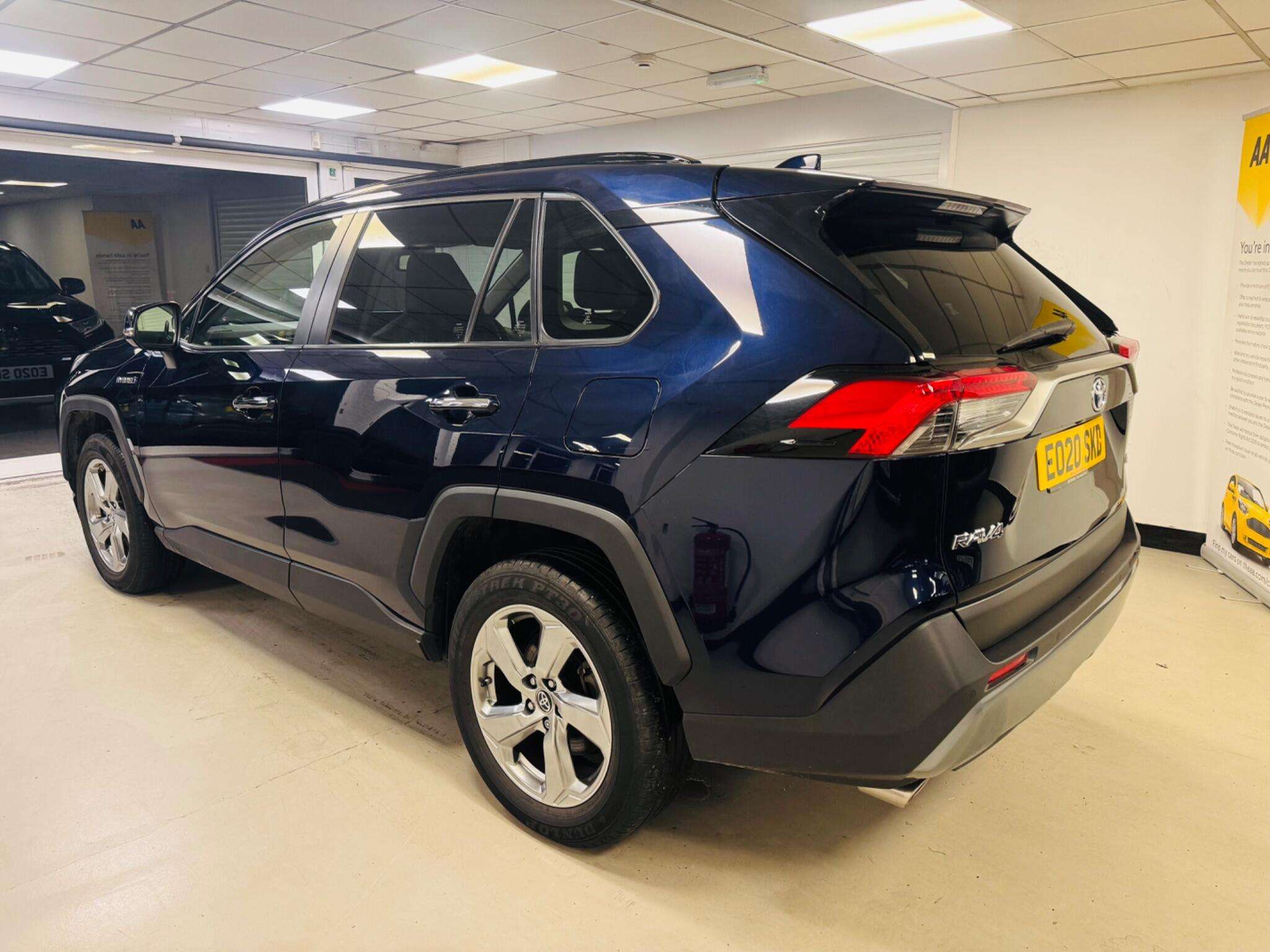 A 2020 TOYOTA RAV4 2.5 VVT-h Excel CVT Euro 6 (s/s) 5dr A 2020 TOYOTA RAV4 2.5 VVT-h Excel CVT Euro 6 (s/s) 5dr