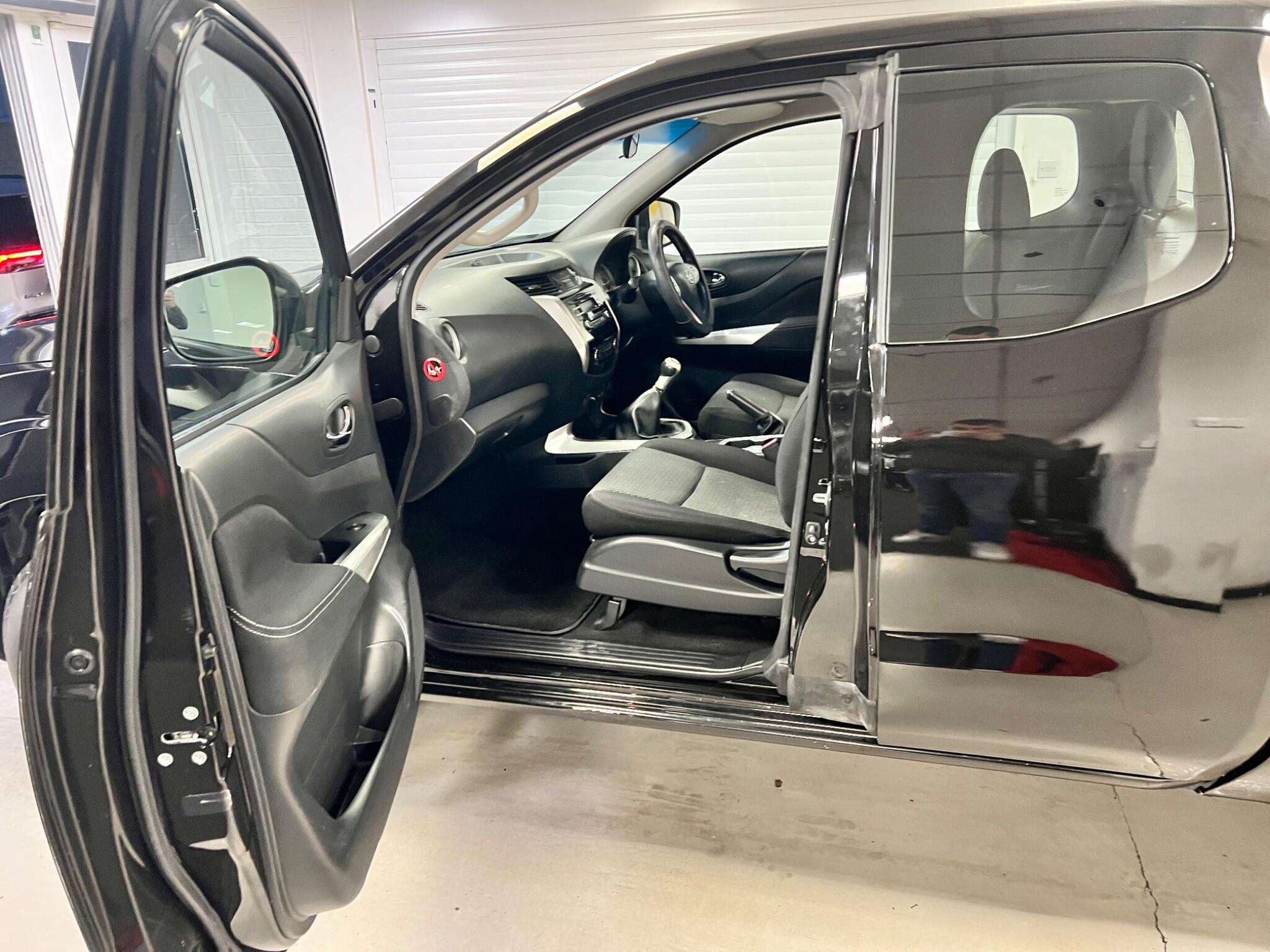 2016 NISSAN NAVARA 2016 NISSAN NAVARA