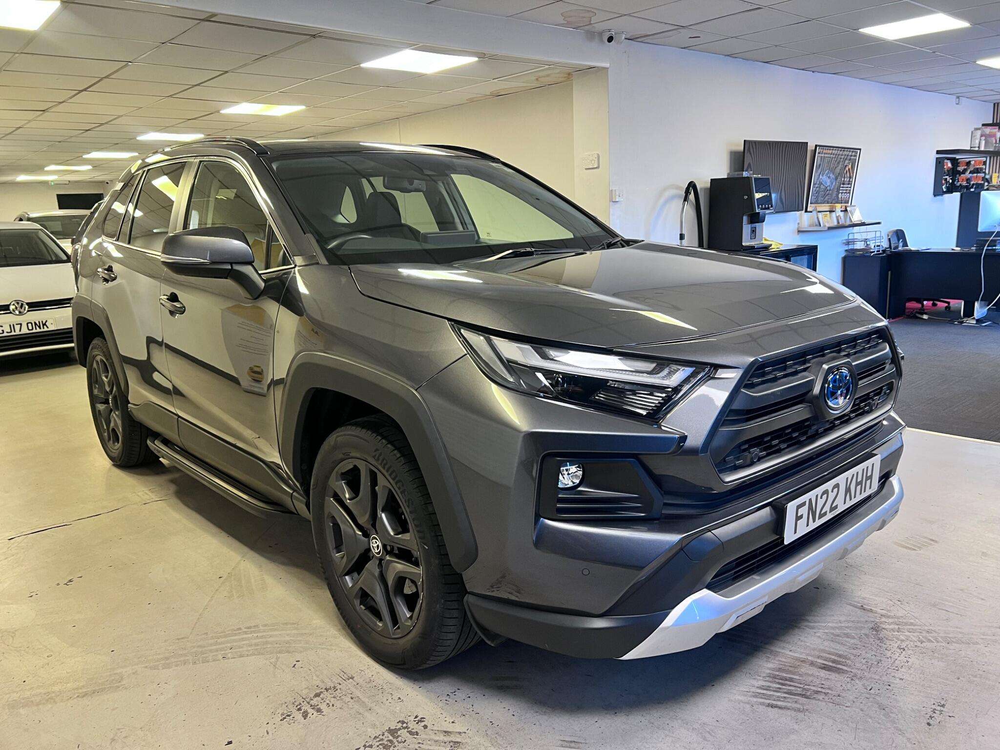 A 2022 TOYOTA RAV4 2.5 VVT-h Adventure CVT 4WD Euro 6 (s/s) 5dr A 2022 TOYOTA RAV4 2.5 VVT-h Adventure CVT 4WD Euro 6 (s/s) 5dr