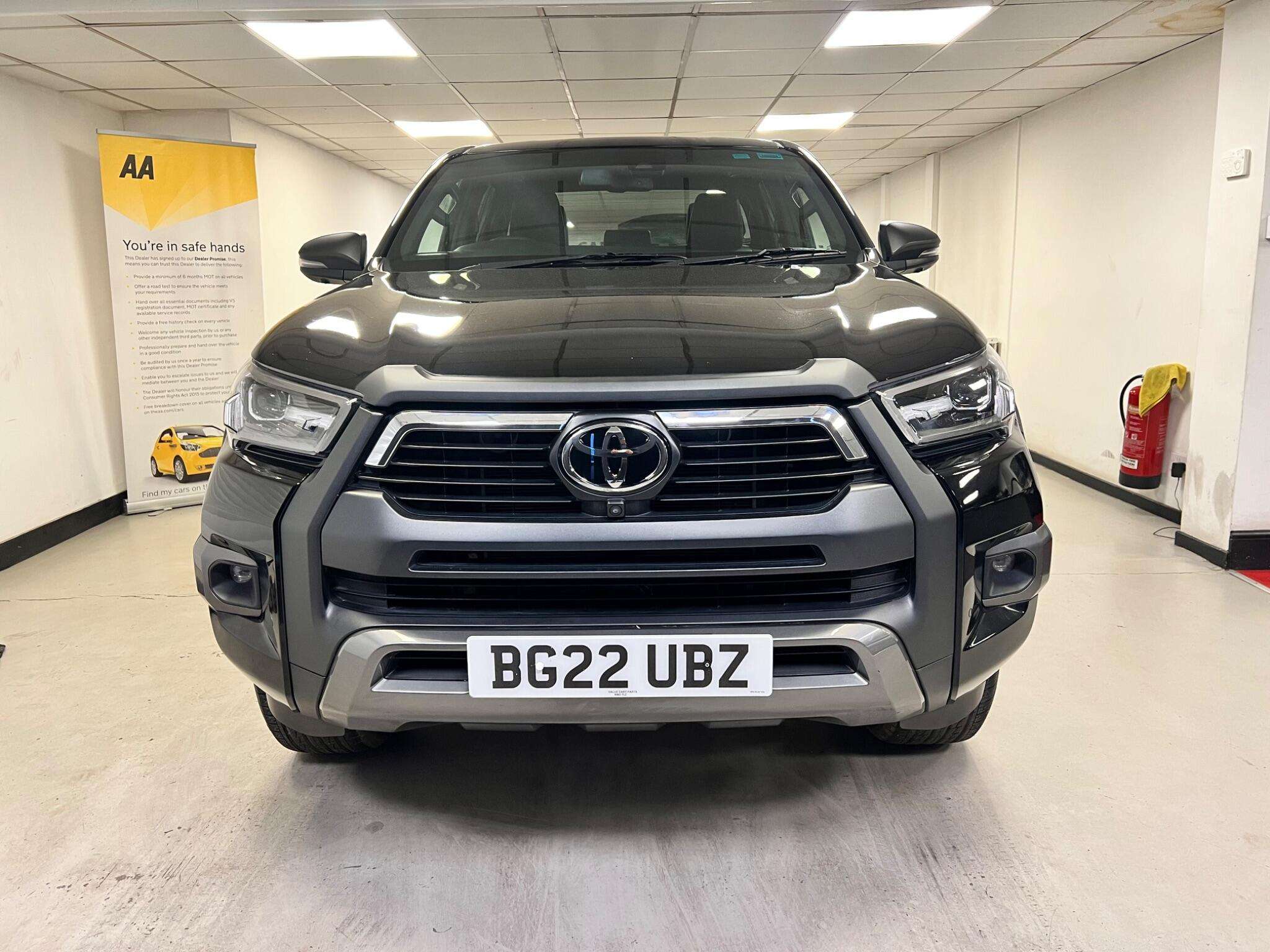 A 2022 TOYOTA HILUX 2.8 D-4D Invincible X Auto 4WD Euro 6 (s/s) 4dr A 2022 TOYOTA HILUX 2.8 D-4D Invincible X Auto 4WD Euro 6 (s/s) 4dr