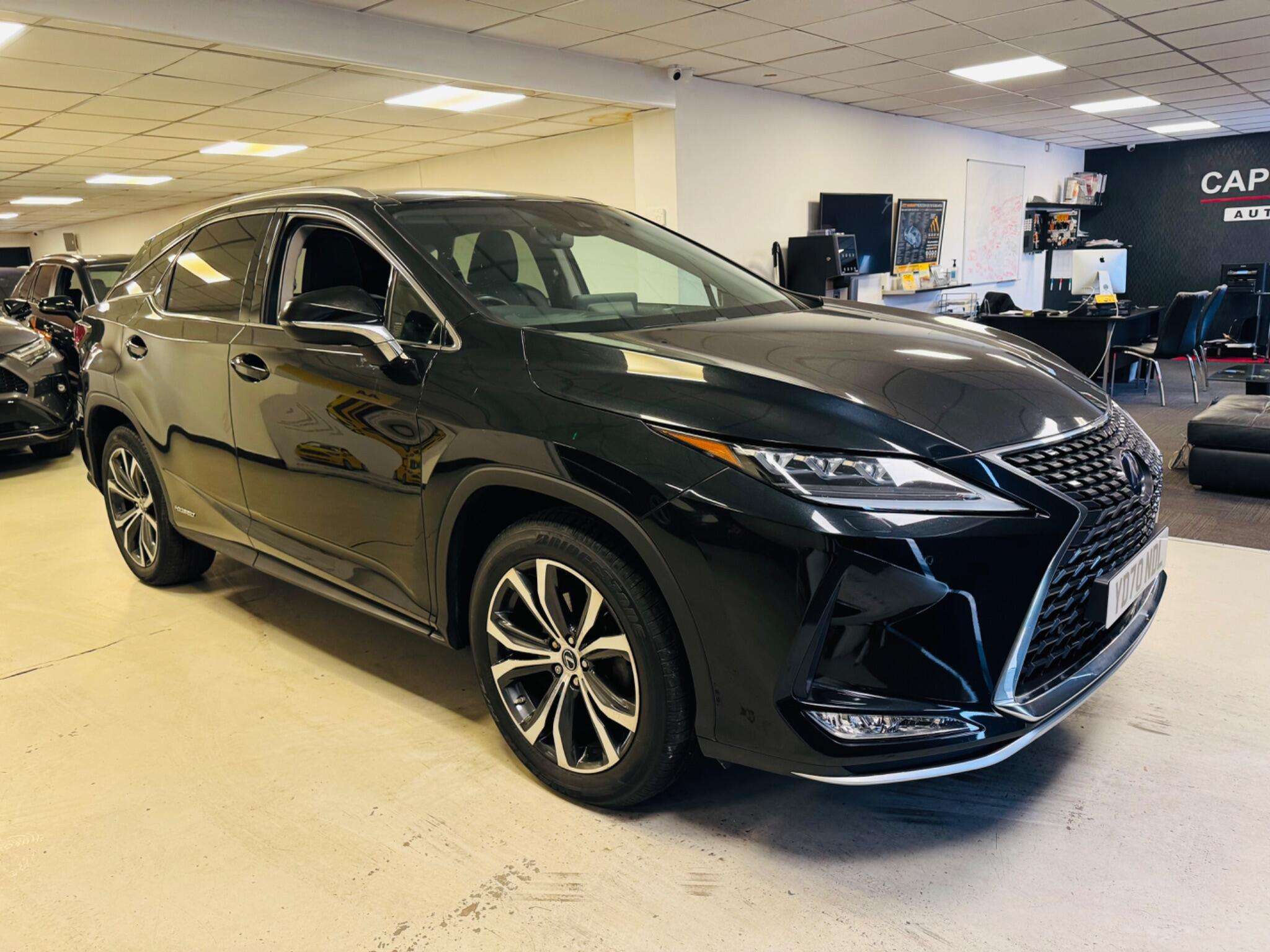 A 2020 LEXUS RX 3.5 450h V6 E-CVT 4WD Euro 6 (s/s) 5dr A 2020 LEXUS RX 3.5 450h V6 E-CVT 4WD Euro 6 (s/s) 5dr