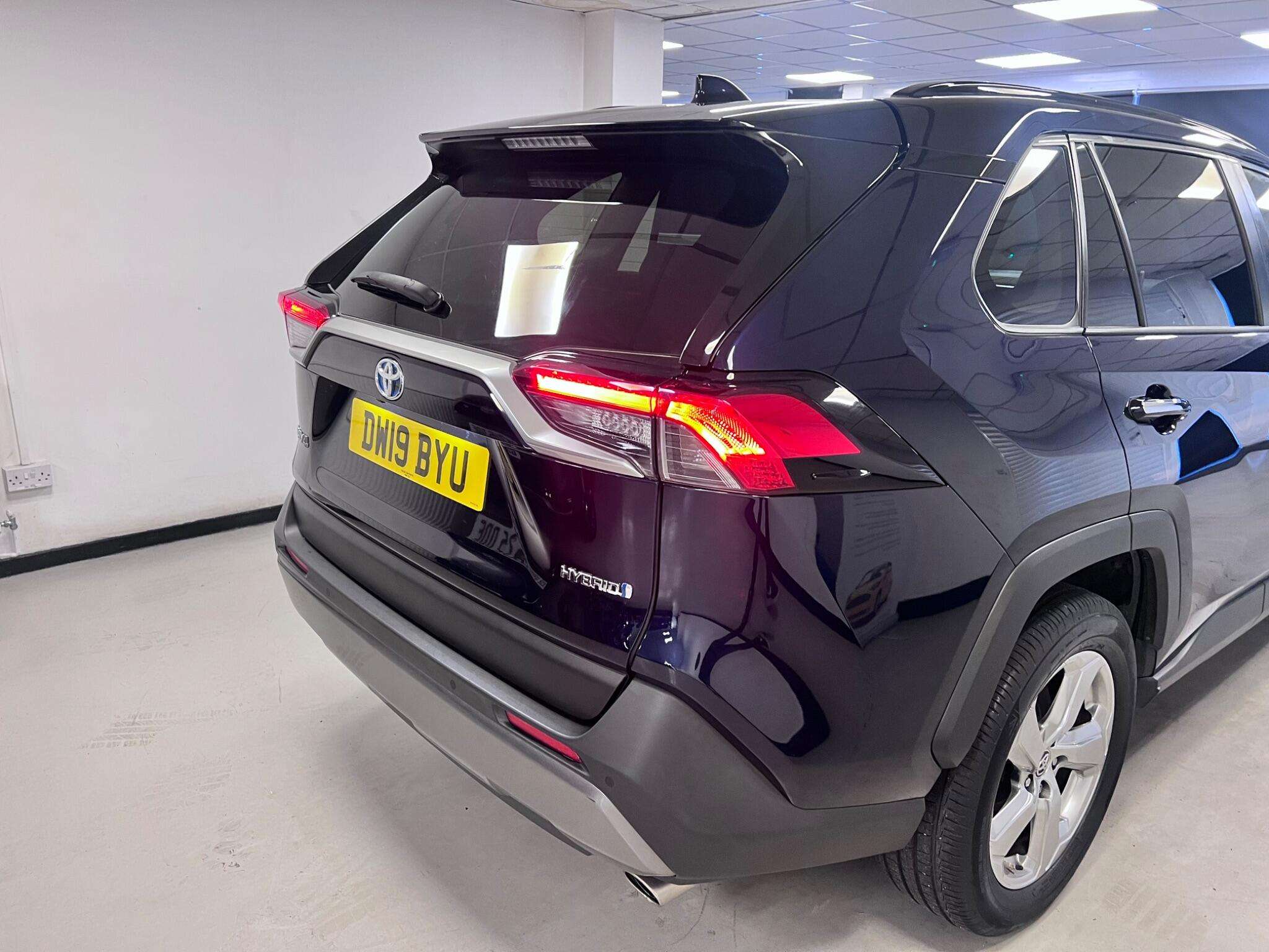 2019 TOYOTA RAV4 2019 TOYOTA RAV4