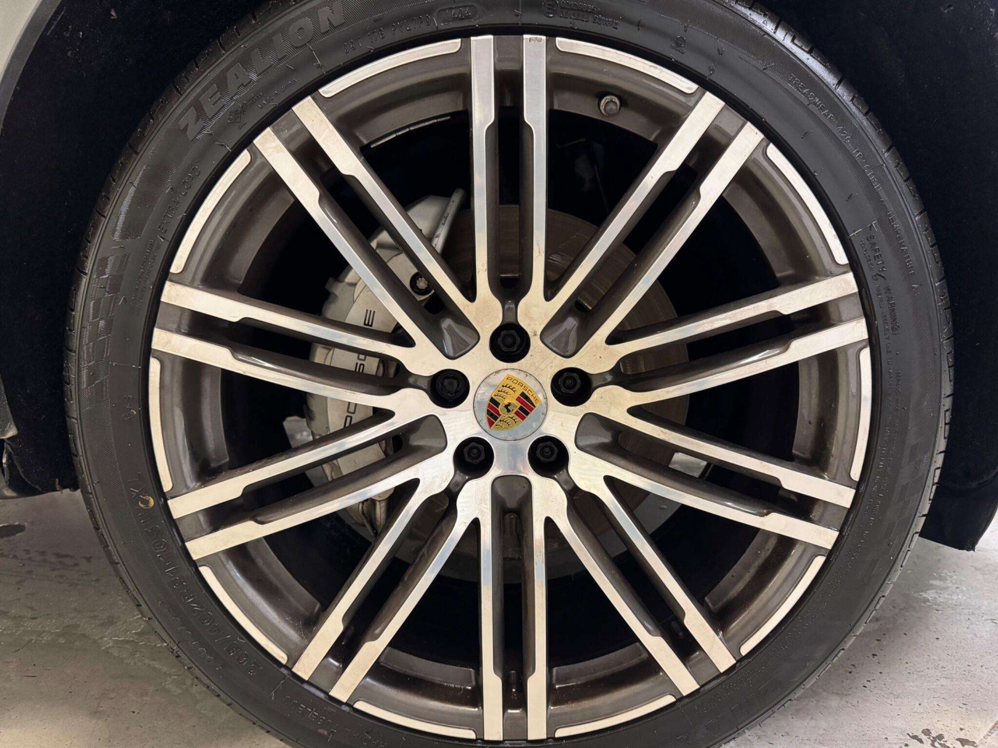 2017 PORSCHE MACAN 2017 PORSCHE MACAN