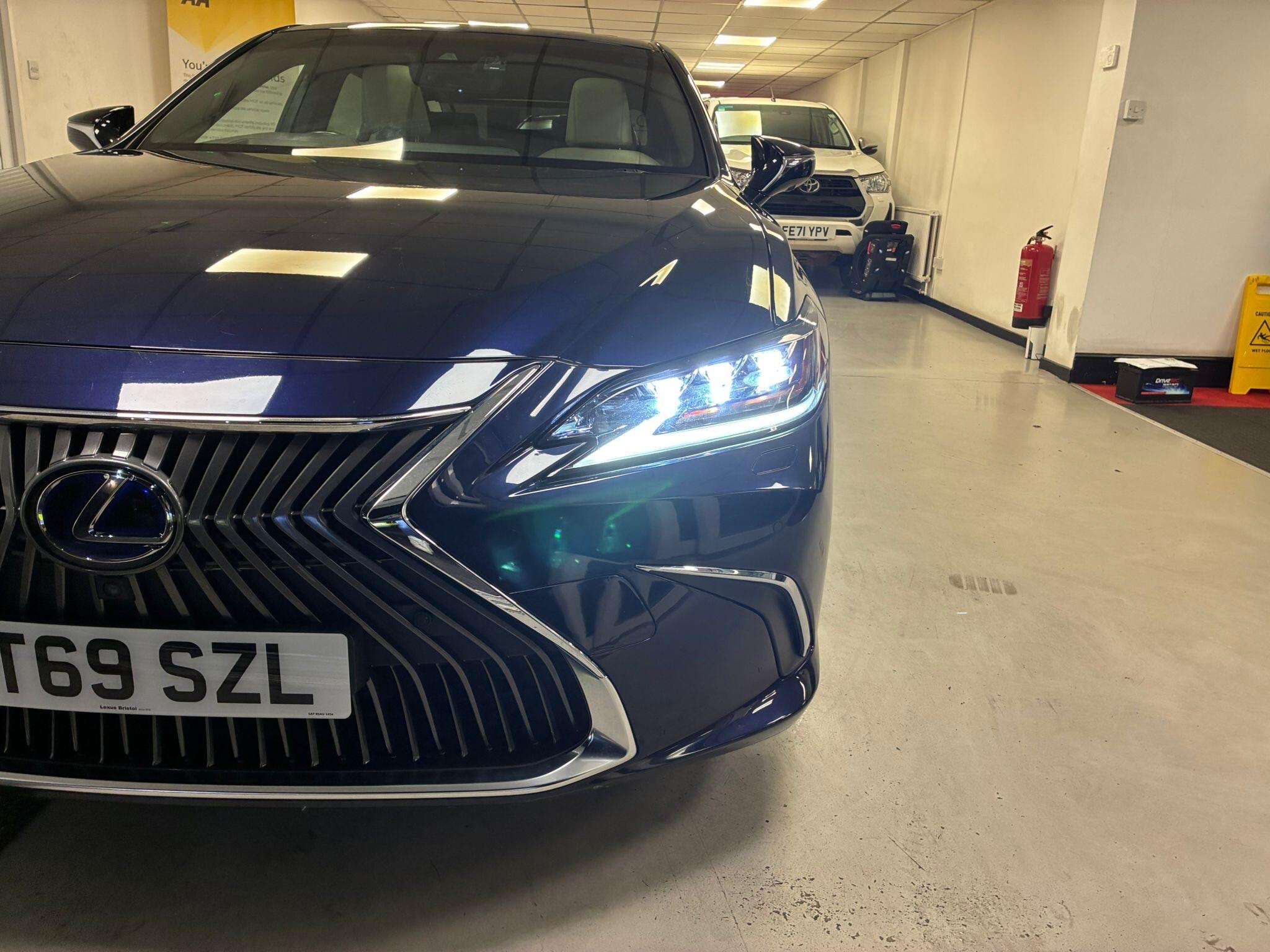 2019 LEXUS ES 2019 LEXUS ES