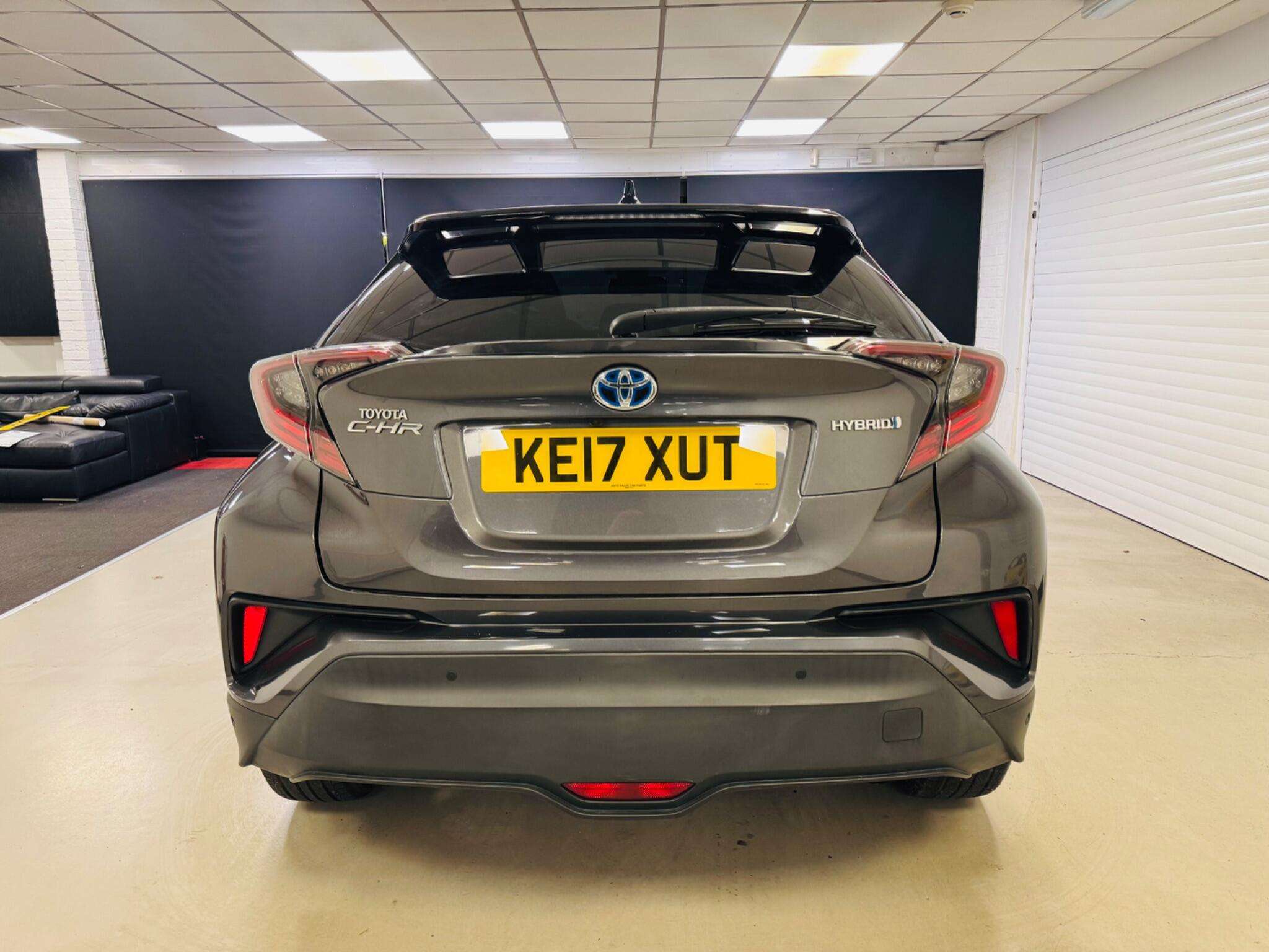 2017 TOYOTA C-HR 2017 TOYOTA C-HR