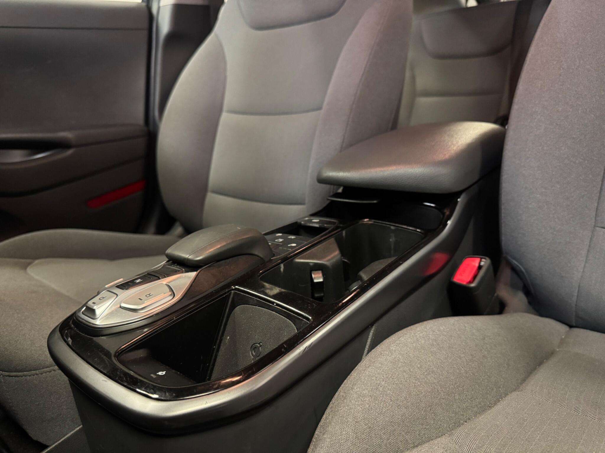 2021 HYUNDAI IONIQ 2021 HYUNDAI IONIQ