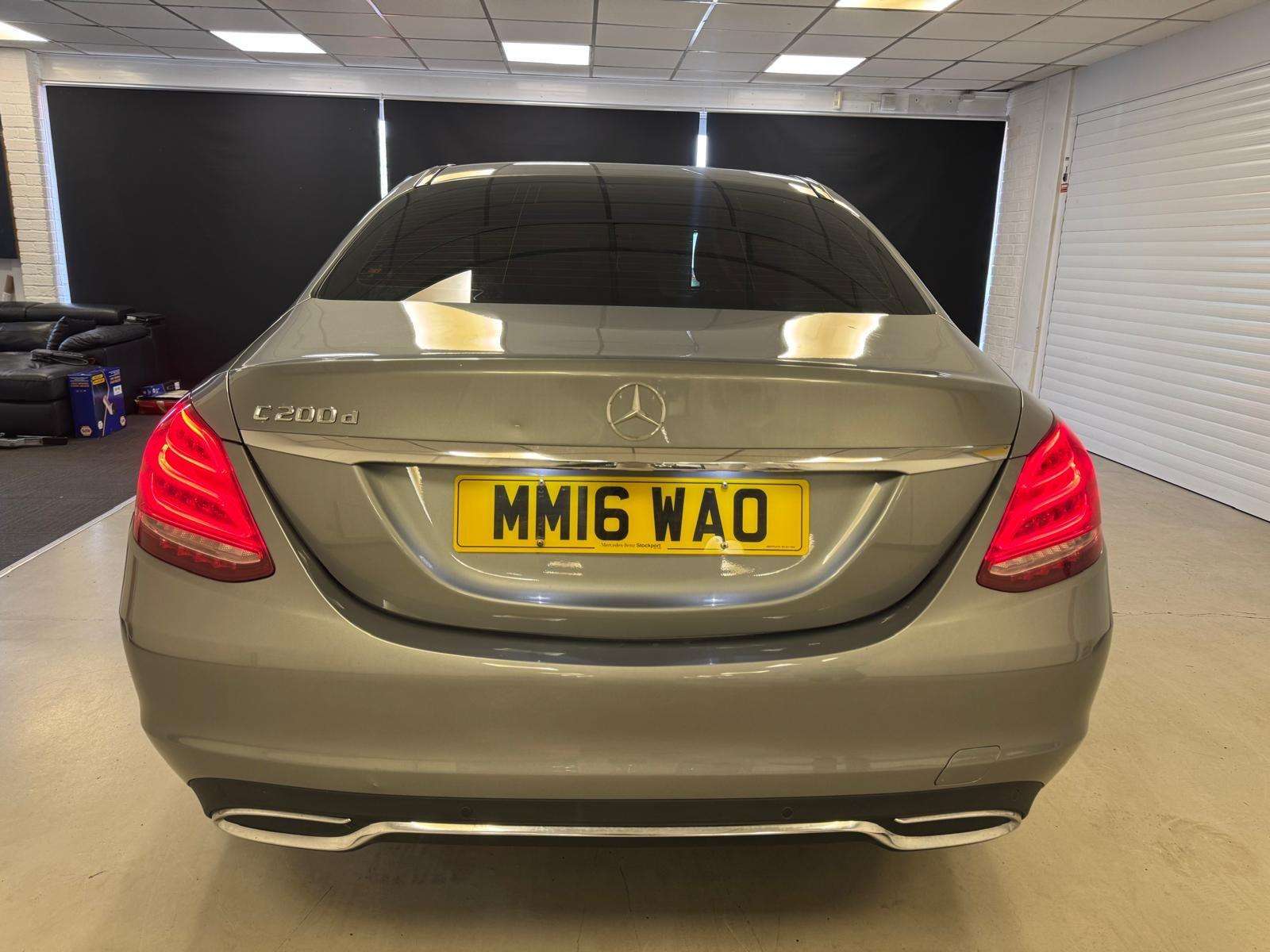 A 2016 MERCEDES-BENZ C CLASS 1.6 C200d Sport G-Tronic+ Euro 6 (s/s) 4dr A 2016 MERCEDES-BENZ C CLASS 1.6 C200d Sport G-Tronic+ Euro 6 (s/s) 4dr