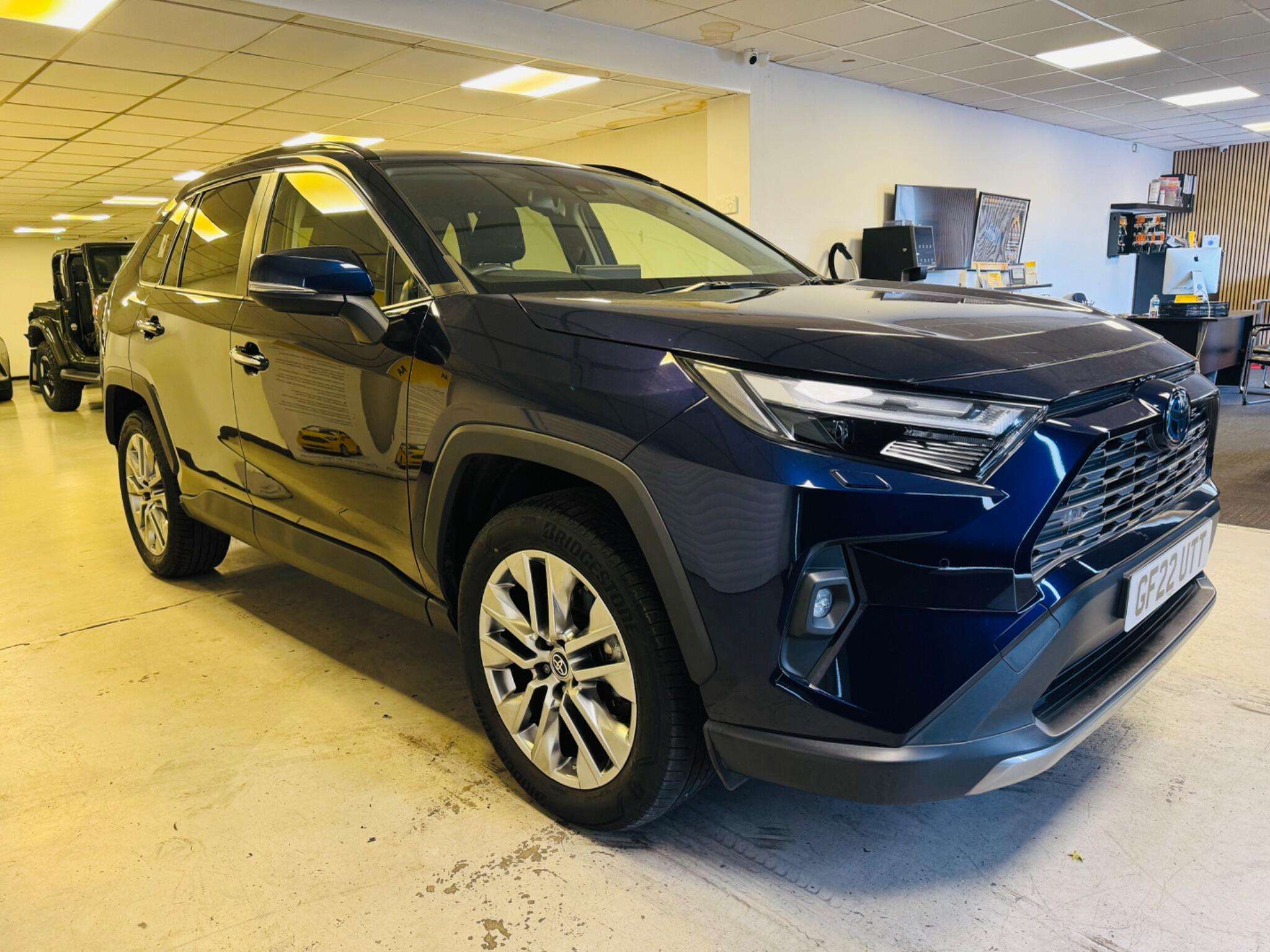 A 2022 TOYOTA RAV4 2.5 VVT-h Excel CVT Euro 6 (s/s) 5dr A 2022 TOYOTA RAV4 2.5 VVT-h Excel CVT Euro 6 (s/s) 5dr