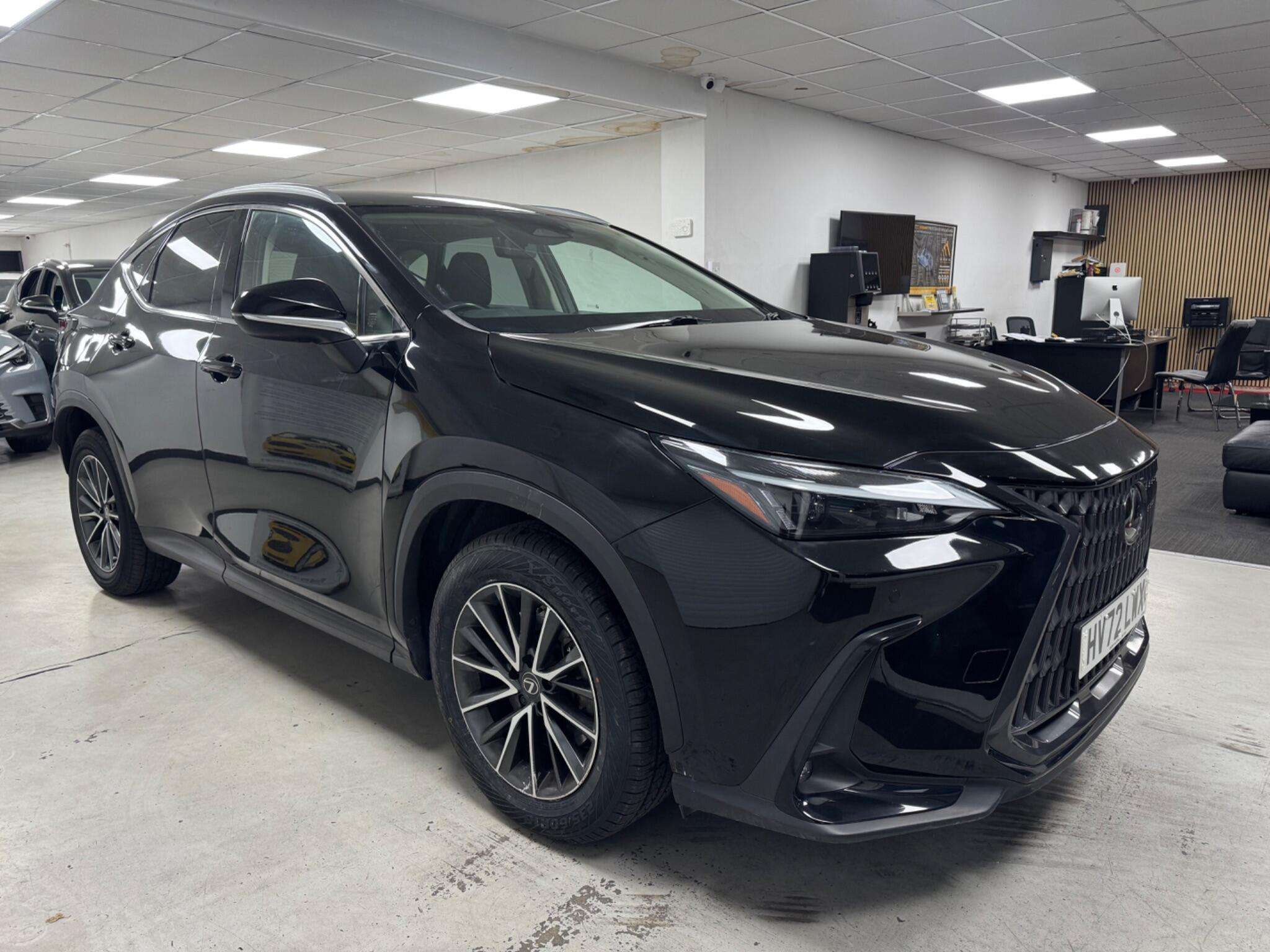 A 2022 LEXUS NX 2.5 450h+ 18.1kWh E-CVT 4WD Euro 6 (s/s) 5dr A 2022 LEXUS NX 2.5 450h+ 18.1kWh E-CVT 4WD Euro 6 (s/s) 5dr