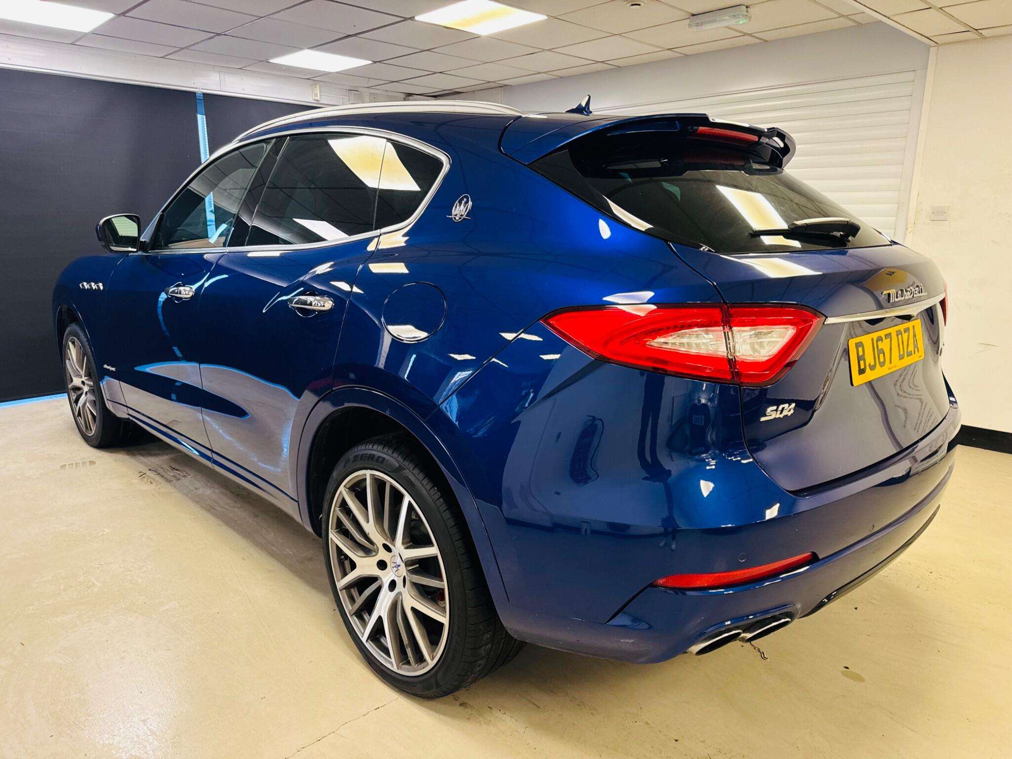 2017 MASERATI LEVANTE 2017 MASERATI LEVANTE