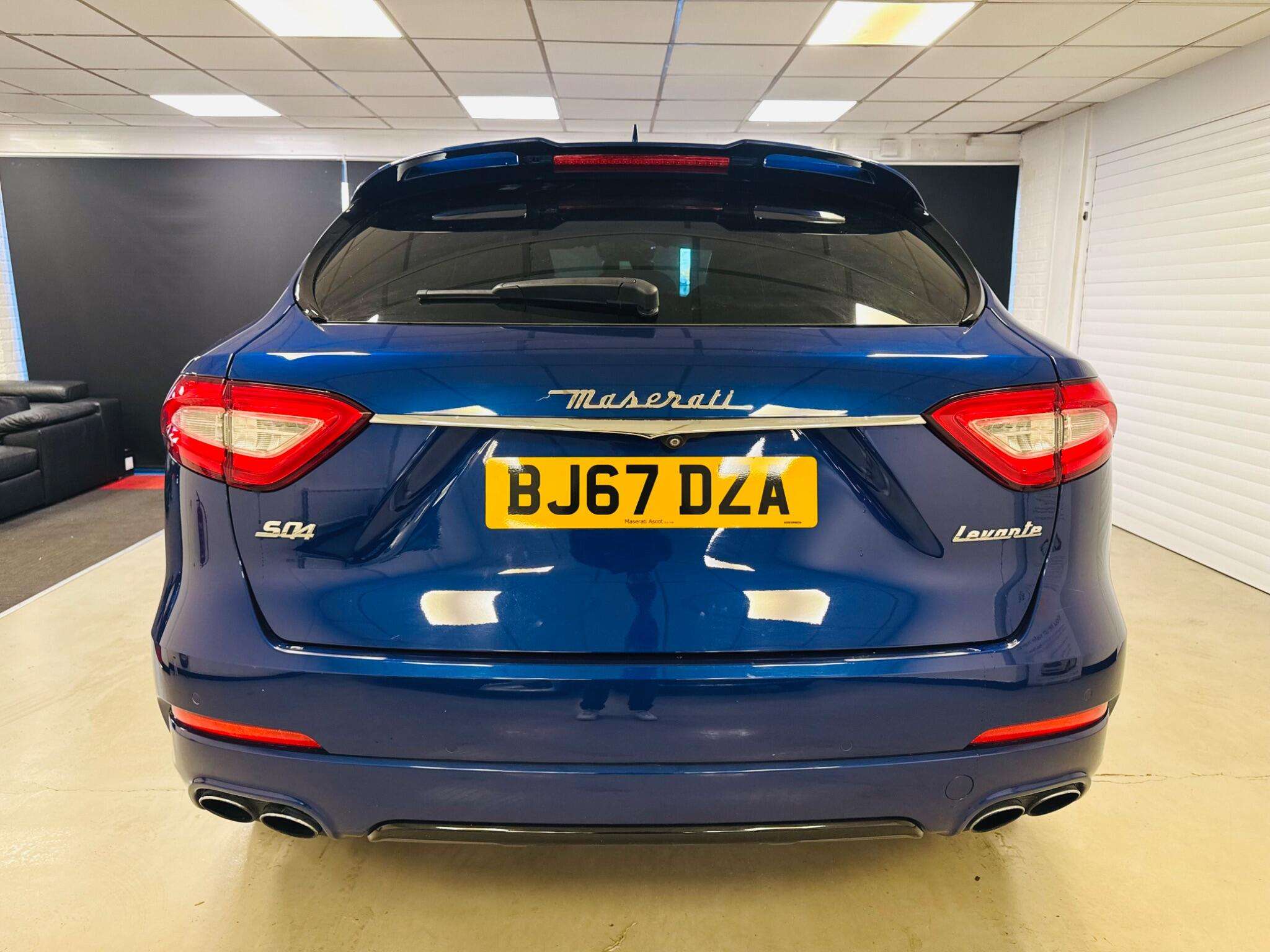 2017 MASERATI LEVANTE 2017 MASERATI LEVANTE