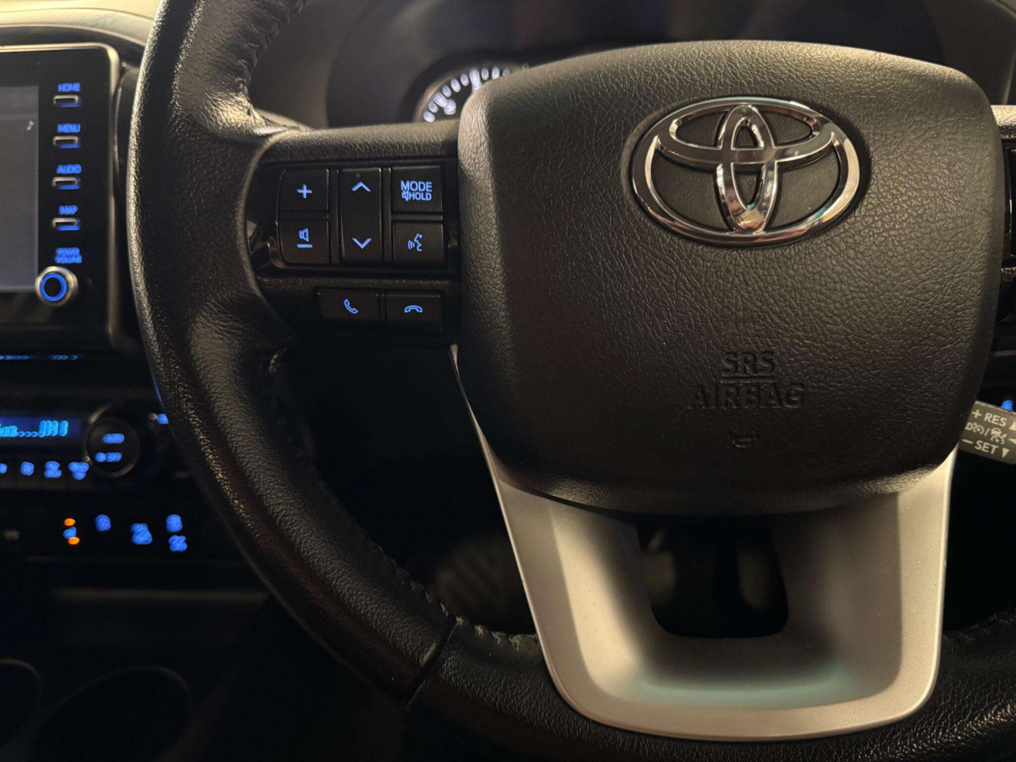 2022 TOYOTA HILUX 2022 TOYOTA HILUX