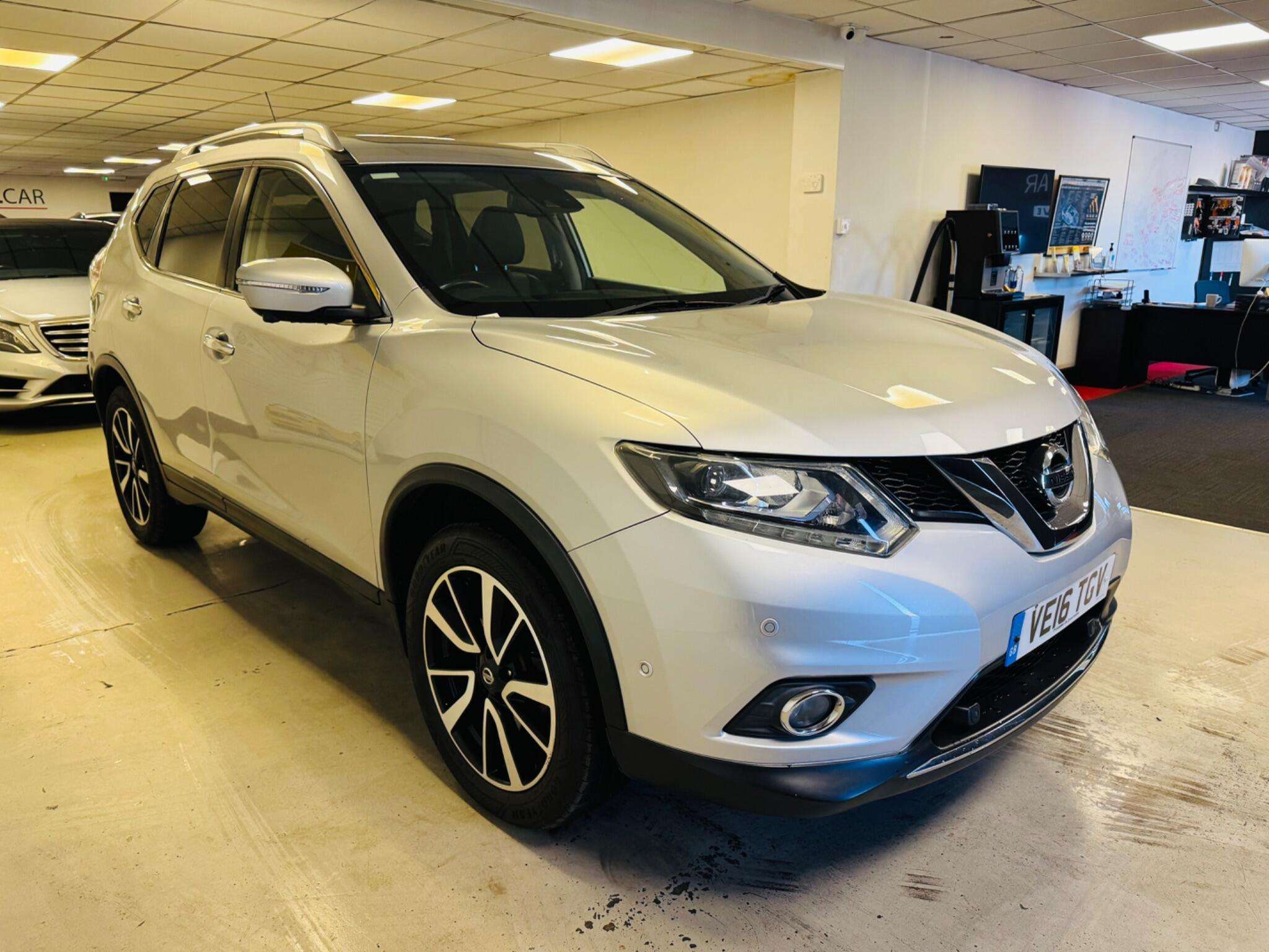 A 2016 NISSAN X-TRAIL 1.6 dCi Tekna Euro 6 (s/s) 5dr A 2016 NISSAN X-TRAIL 1.6 dCi Tekna Euro 6 (s/s) 5dr