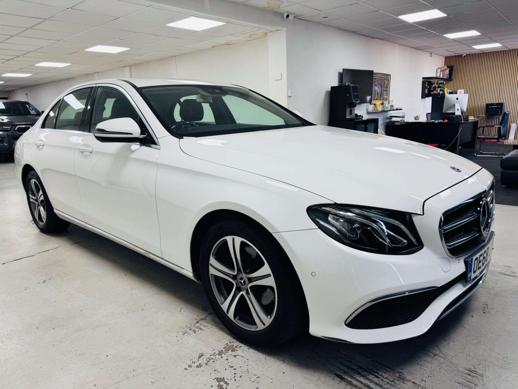 A 2018 MERCEDES-BENZ E CLASS 2.0 E220d SE G-Tronic+ Euro 6 (s/s) 4dr A 2018 MERCEDES-BENZ E CLASS 2.0 E220d SE G-Tronic+ Euro 6 (s/s) 4dr