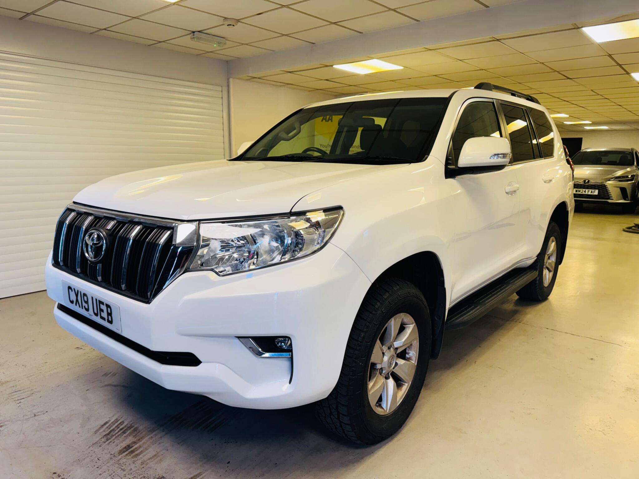 A 2019 TOYOTA LAND CRUISER 2.8D Active Auto 4WD Euro 6 5dr (7 Seat) A 2019 TOYOTA LAND CRUISER 2.8D Active Auto 4WD Euro 6 5dr (7 Seat)