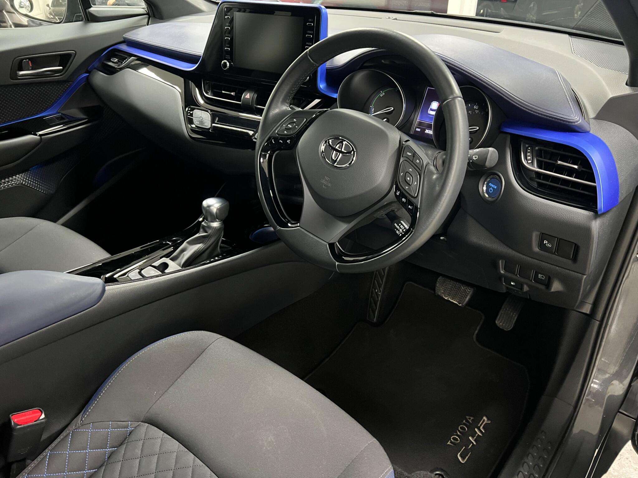 2020 TOYOTA C-HR 2020 TOYOTA C-HR