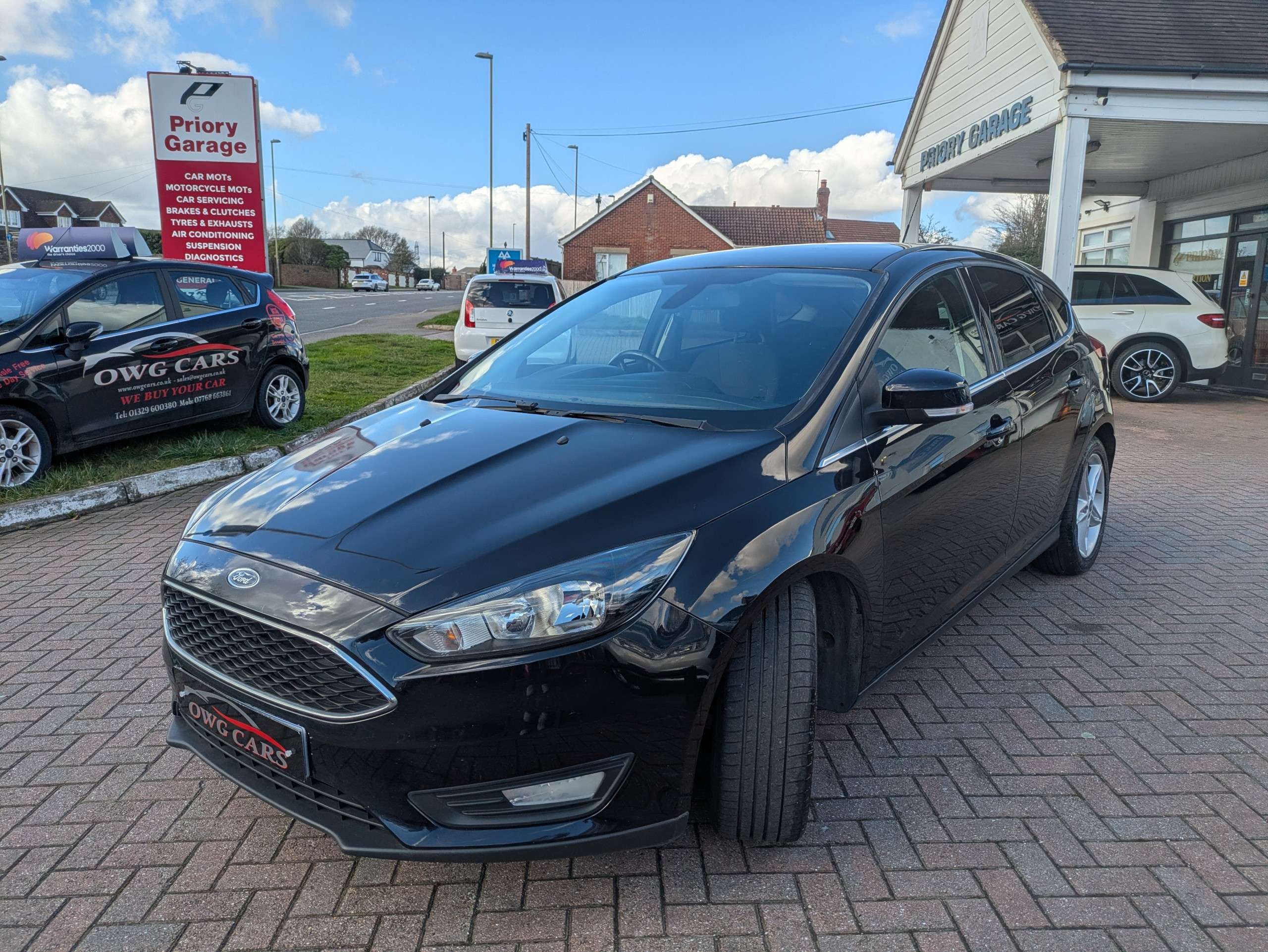 A 2015 FORD FOCUS 1.6 TDCi Zetec Hatchback 5dr Diesel Manual Euro 5 (s/s) (115 ps) A 2015 FORD FOCUS 1.6 TDCi Zetec Hatchback 5dr Diesel Manual Euro 5 (s/s) (115 ps)