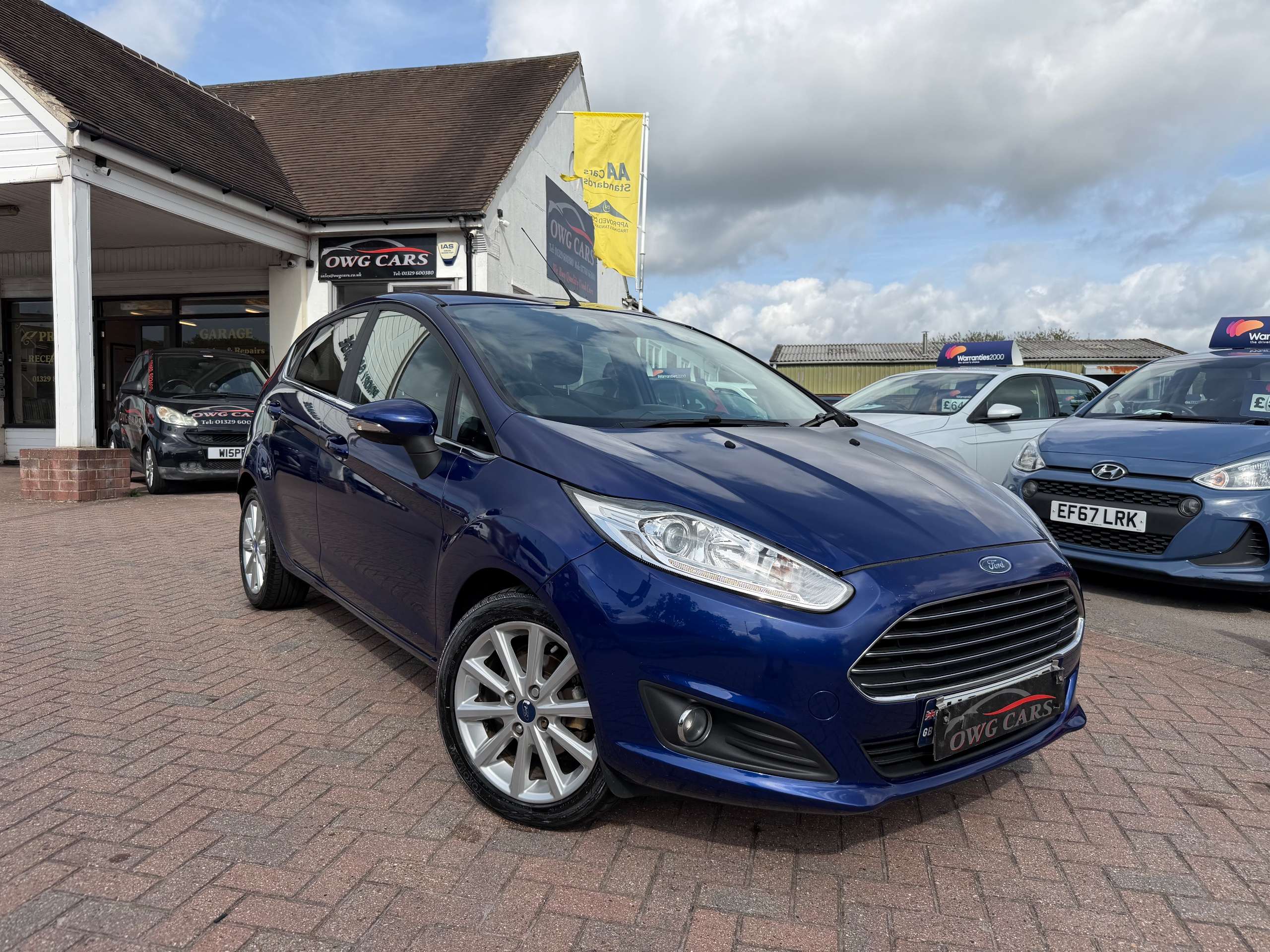A 2016 FORD FIESTA 1.0T EcoBoost Titanium Hatchback 5dr Petrol Manual Euro 6 (s/s) (125 ps) A 2016 FORD FIESTA 1.0T EcoBoost Titanium Hatchback 5dr Petrol Manual Euro 6 (s/s) (125 ps)