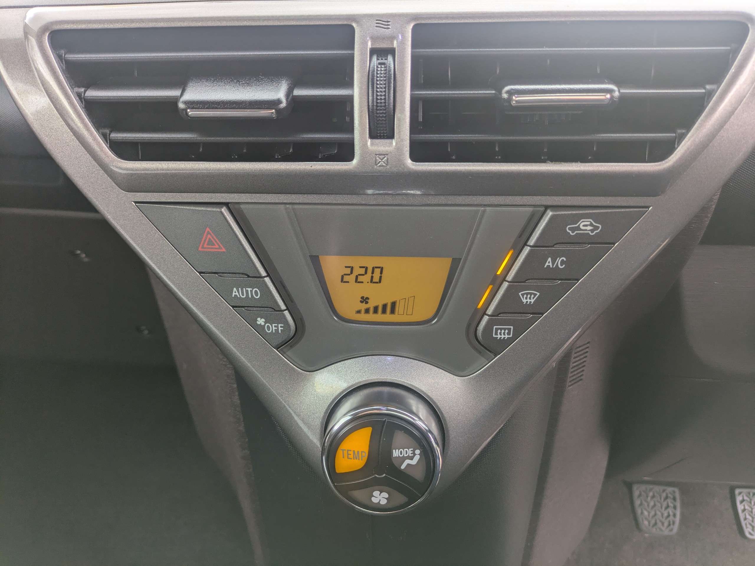 2009 TOYOTA IQ 2009 TOYOTA IQ