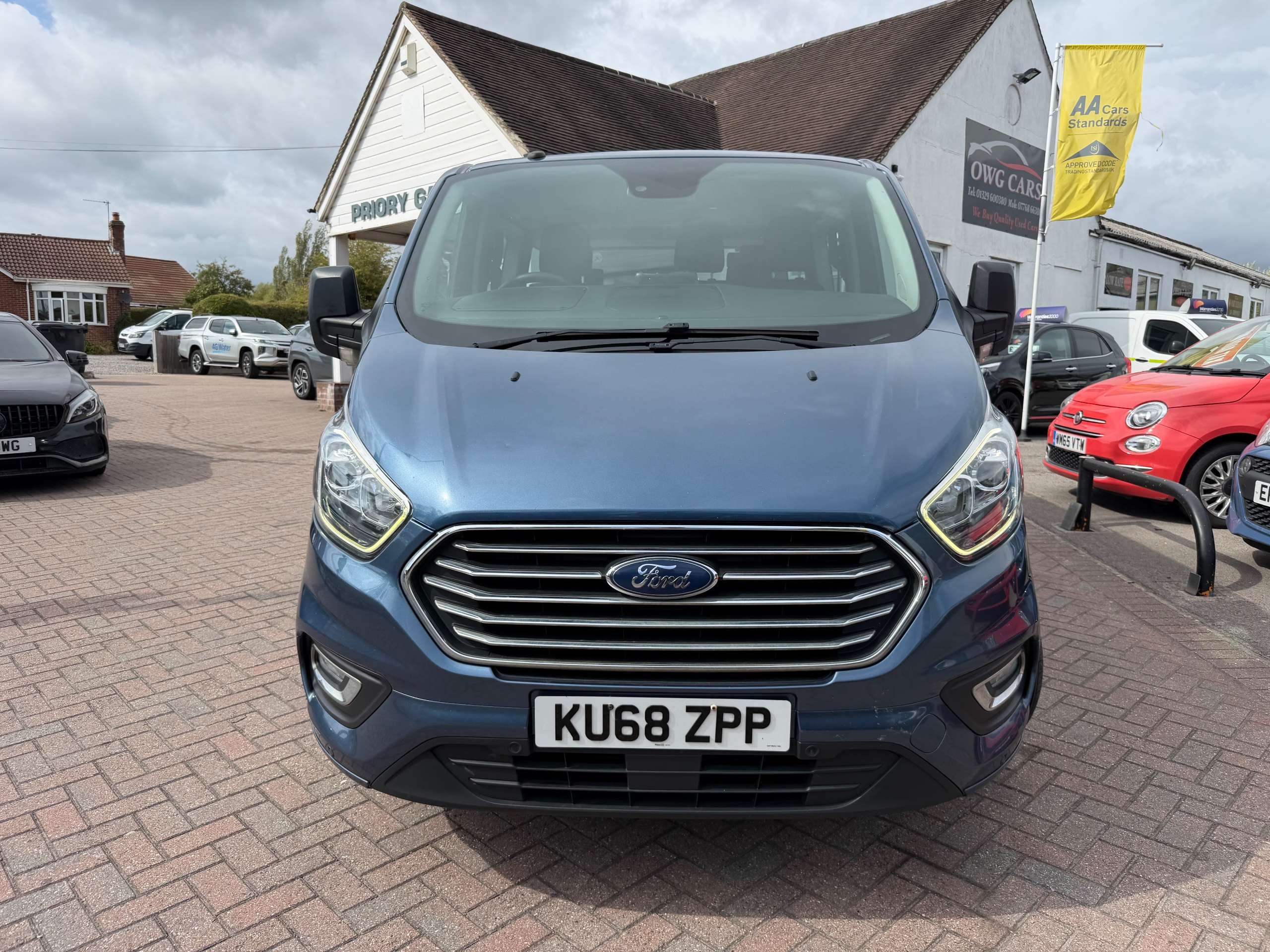 A 2018 FORD TOURNEO CUSTOM 2.0 310 EcoBlue Titanium Minibus Double Cab 5dr Diesel Manual L2 Euro 6 (s/s) (130 ps) A 2018 FORD TOURNEO CUSTOM 2.0 310 EcoBlue Titanium Minibus Double Cab 5dr Diesel Manual L2 Euro 6 (s/s) (130 ps)