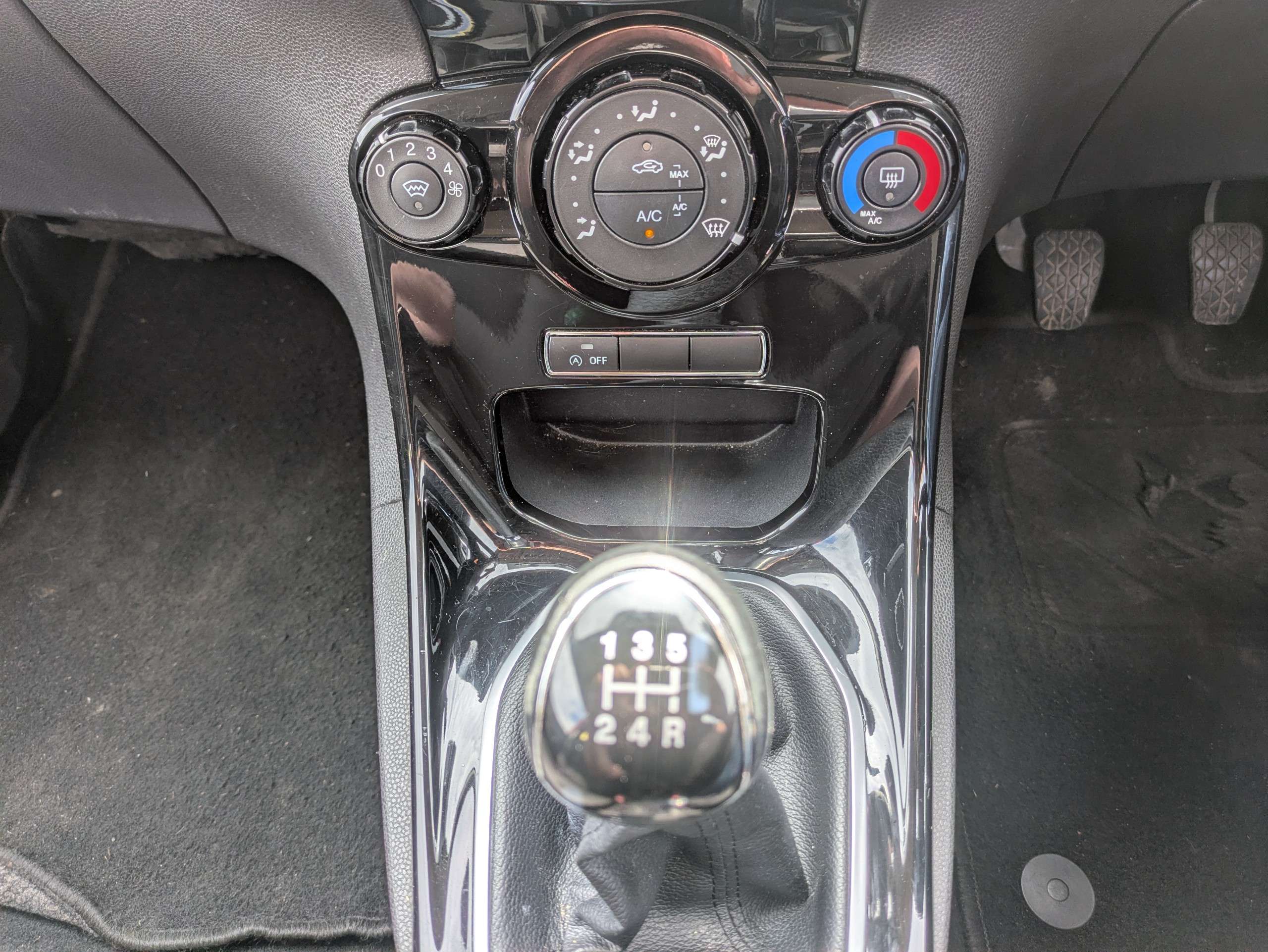 2014 FORD FIESTA 2014 FORD FIESTA