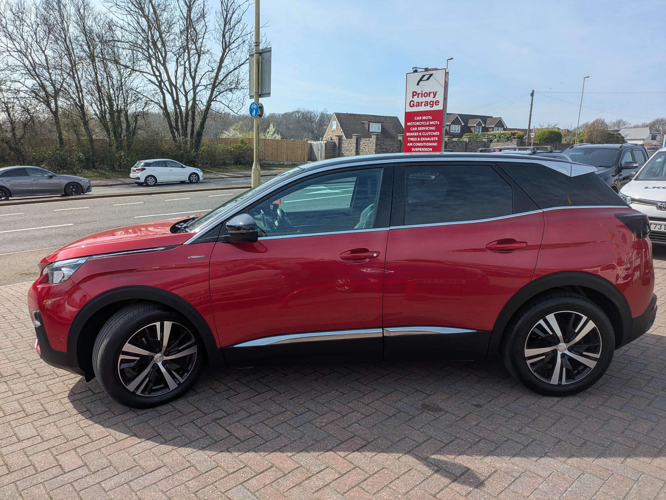 A 2017 PEUGEOT 3008 1.6 BlueHDi GT Line SUV 5dr Diesel Manual Euro 6 (s/s) (120 ps) A 2017 PEUGEOT 3008 1.6 BlueHDi GT Line SUV 5dr Diesel Manual Euro 6 (s/s) (120 ps)