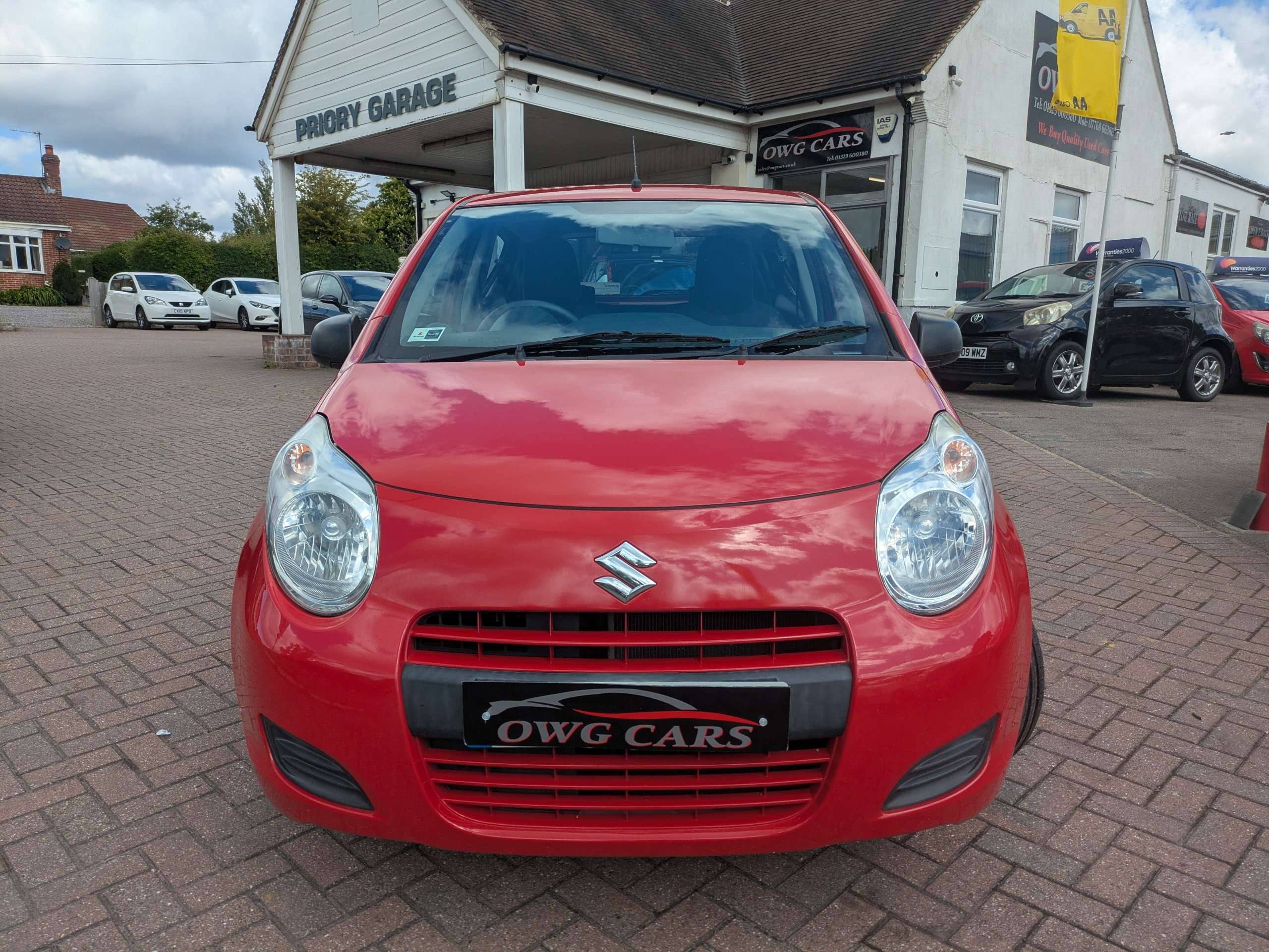 A 2014 SUZUKI ALTO 1.0 12V SZ Hatchback 5dr Petrol Manual Euro 5 (68 ps) A 2014 SUZUKI ALTO 1.0 12V SZ Hatchback 5dr Petrol Manual Euro 5 (68 ps)
