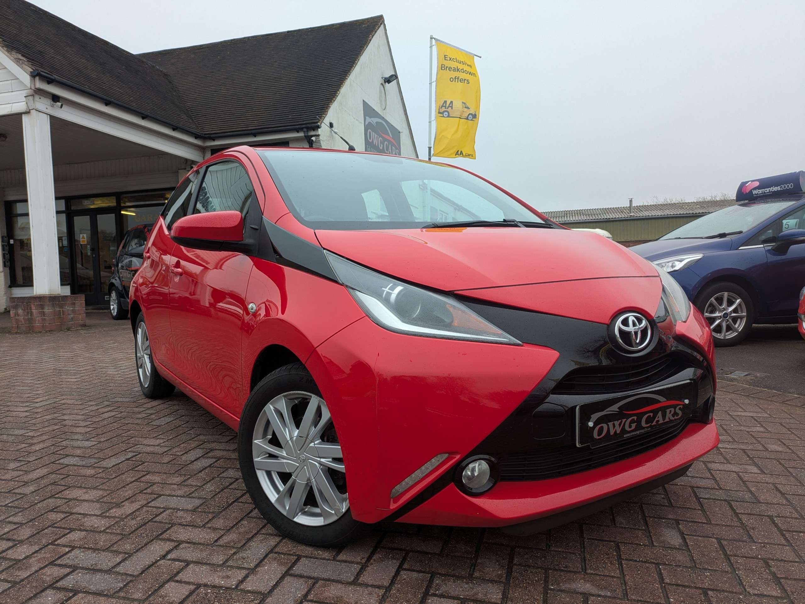 A 2016 TOYOTA AYGO 1.0 VVT-i x-pression Hatchback 5dr Petrol Manual Euro 6 (68 ps) A 2016 TOYOTA AYGO 1.0 VVT-i x-pression Hatchback 5dr Petrol Manual Euro 6 (68 ps)