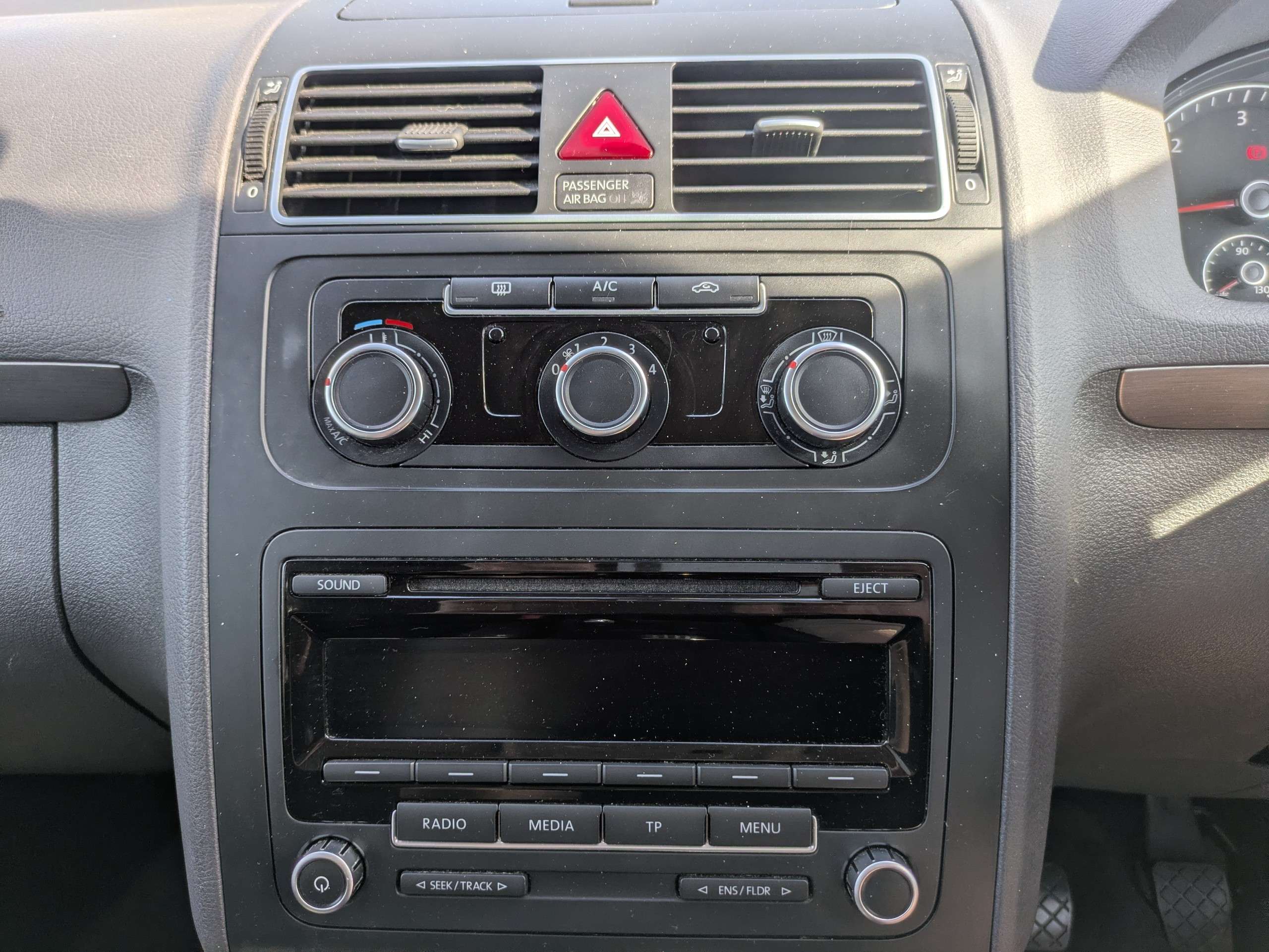2014 VOLKSWAGEN TOURAN 2014 VOLKSWAGEN TOURAN