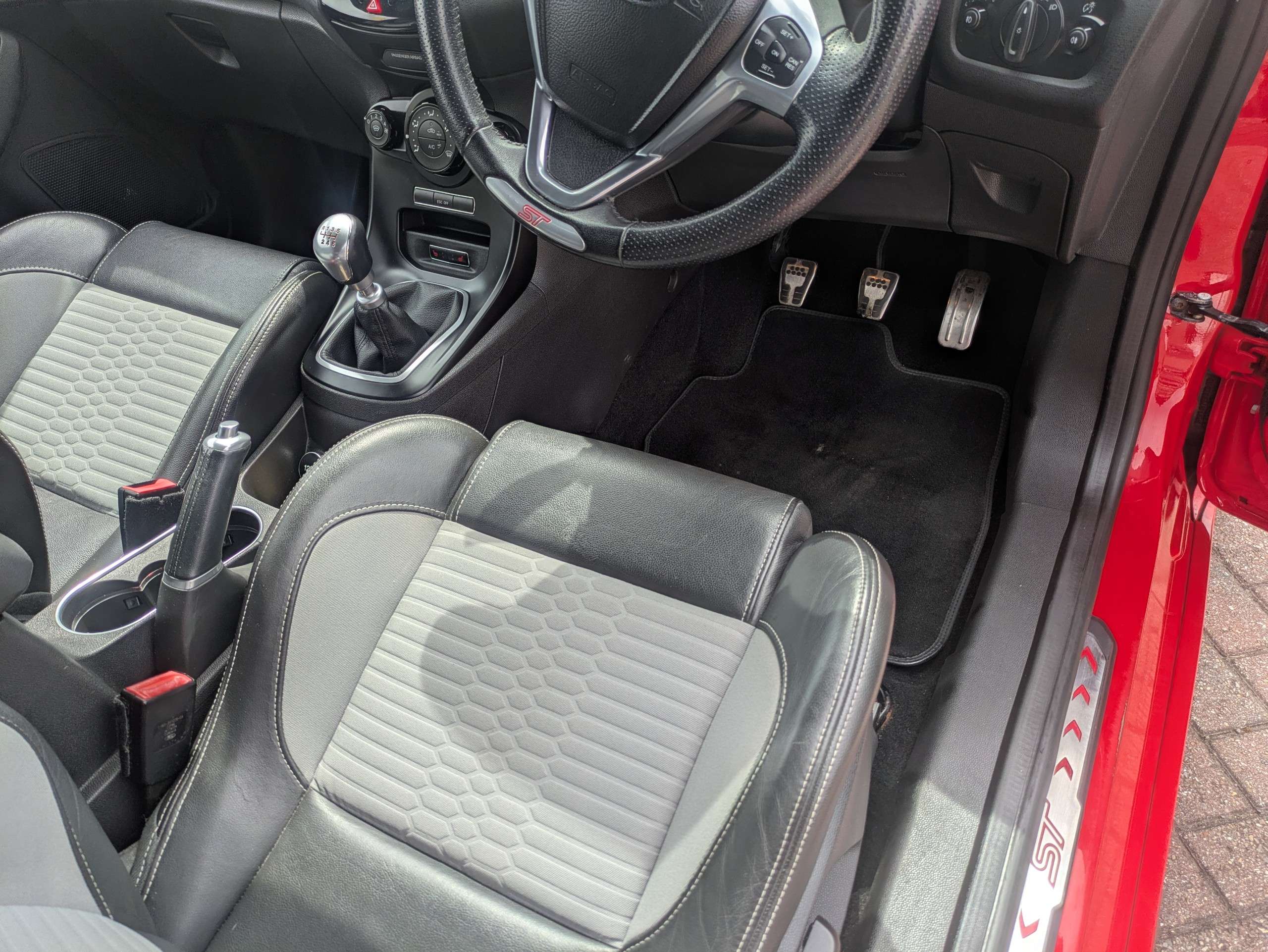 2014 FORD FIESTA 2014 FORD FIESTA