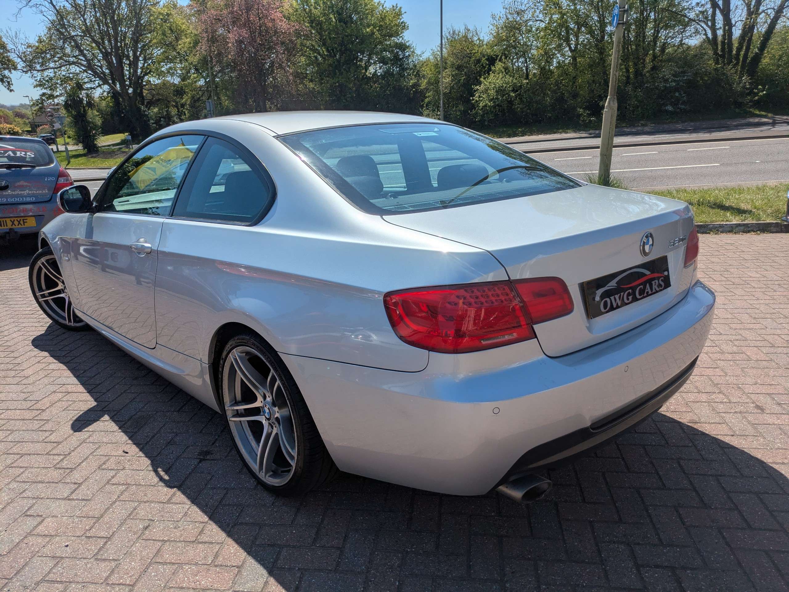 2011 BMW 3 SERIES 2011 BMW 3 SERIES