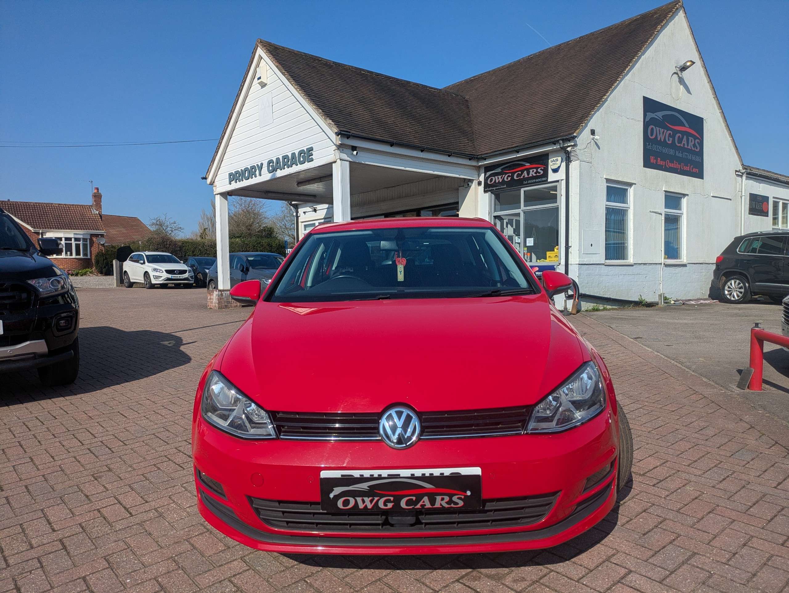 A 2015 VOLKSWAGEN GOLF 1.6 TDI BlueMotion Tech Match Hatchback 5dr Diesel Manual Euro 5 (s/s) (105 ps) A 2015 VOLKSWAGEN GOLF 1.6 TDI BlueMotion Tech Match Hatchback 5dr Diesel Manual Euro 5 (s/s) (105 ps)