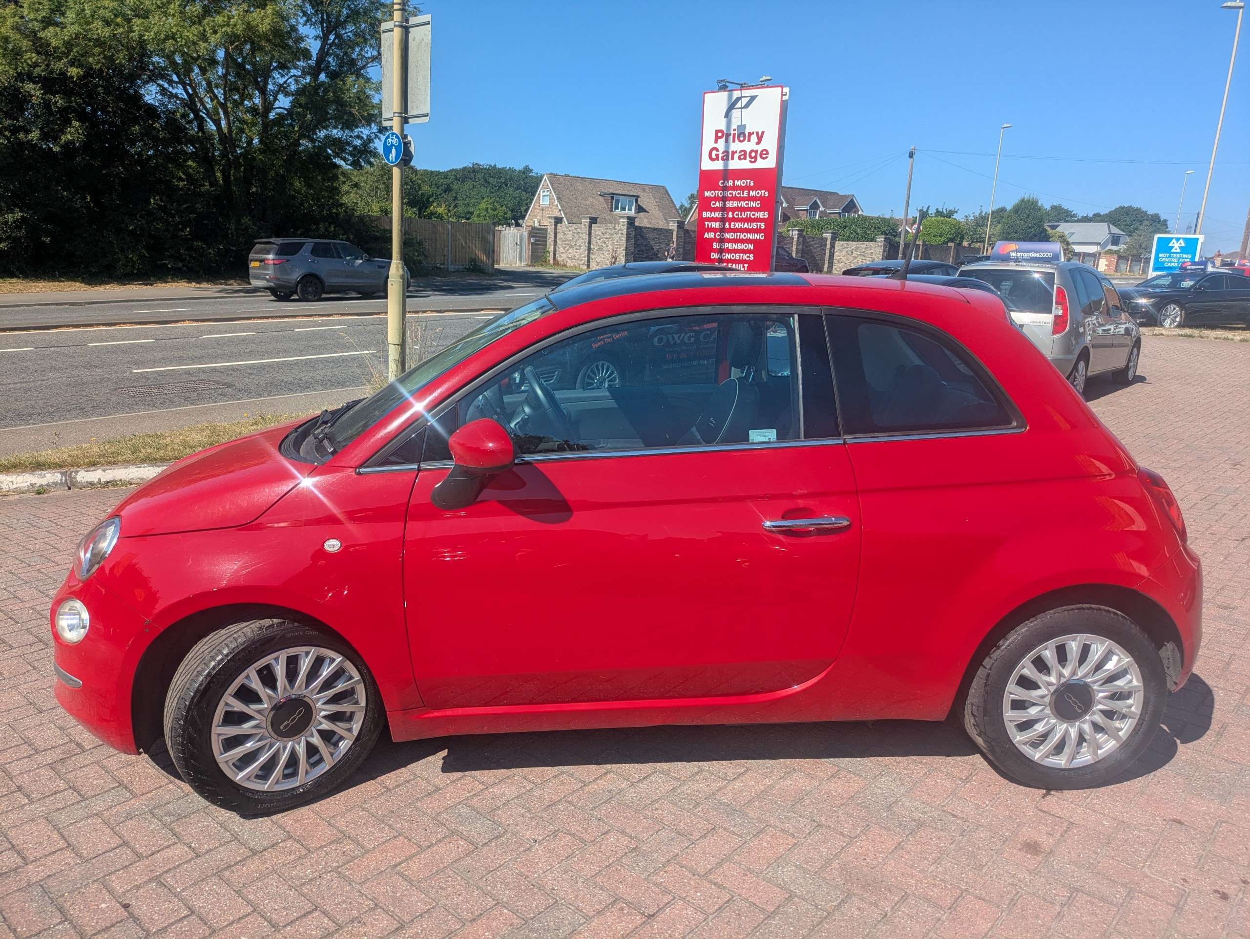A 2016 FIAT 500 1.2 Lounge Hatchback 3dr Petrol Manual Euro 6 (s/s) (69 bhp) A 2016 FIAT 500 1.2 Lounge Hatchback 3dr Petrol Manual Euro 6 (s/s) (69 bhp)