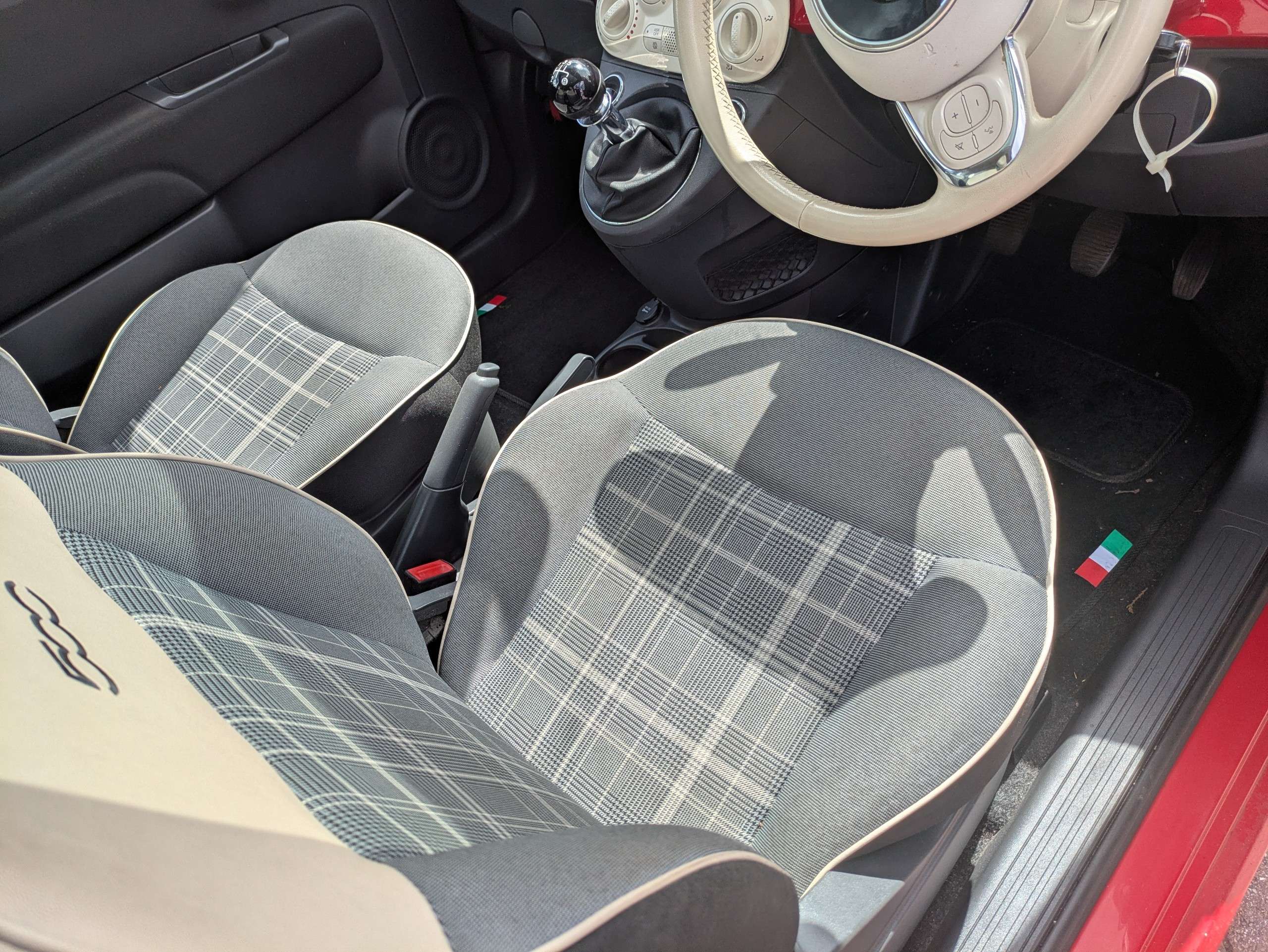 2016 FIAT 500 2016 FIAT 500