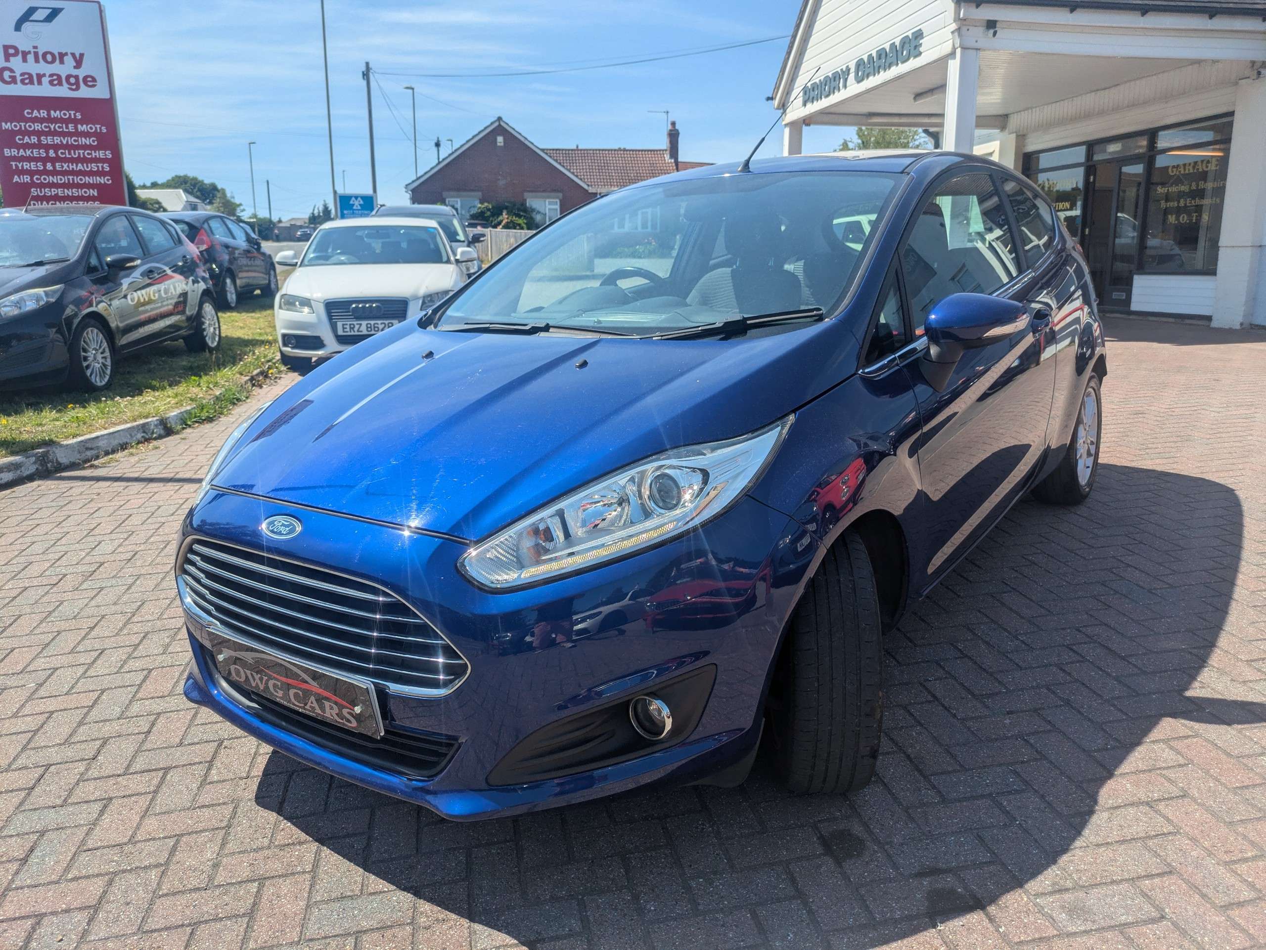 A 2015 FORD FIESTA 1.25 Zetec Hatchback 3dr Petrol Manual Euro 6 (82 ps) A 2015 FORD FIESTA 1.25 Zetec Hatchback 3dr Petrol Manual Euro 6 (82 ps)