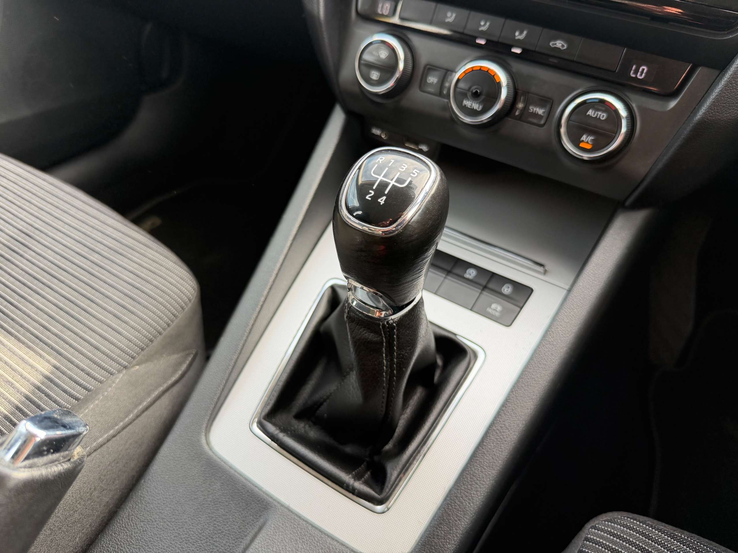 2016 SKODA OCTAVIA 2016 SKODA OCTAVIA
