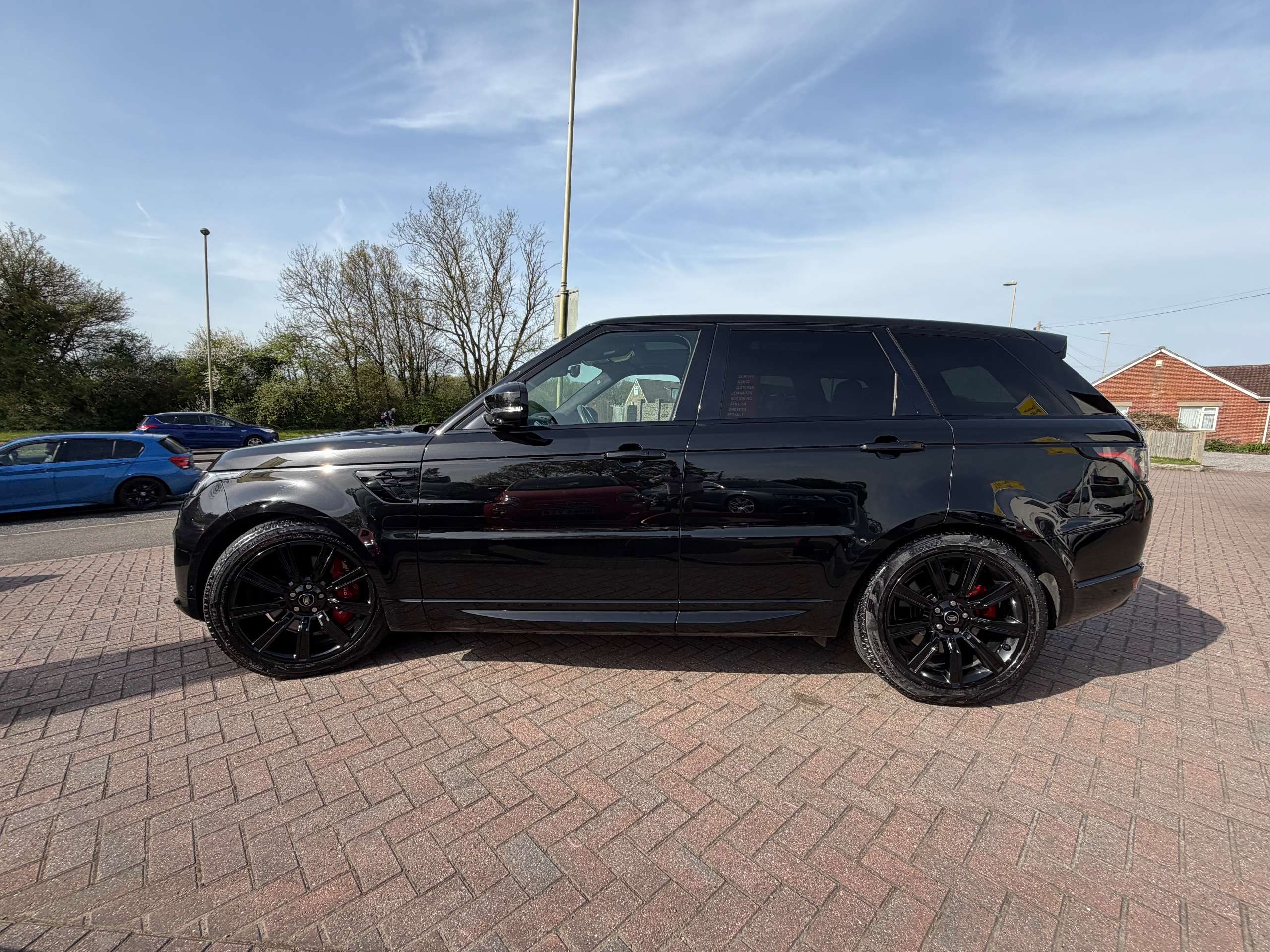 A 2021 LAND ROVER RANGE ROVER SPORT 2.0 P400e 13.1kWh GPF Autobiography Dynamic SUV 5dr Petrol Plug-in Hybrid Auto 4WD Euro 6 (s/s) (404 ps) A 2021 LAND ROVER RANGE ROVER SPORT 2.0 P400e 13.1kWh GPF Autobiography Dynamic SUV 5dr Petrol Plug-in Hybrid Auto 4WD Euro 6 (s/s) (404 ps)