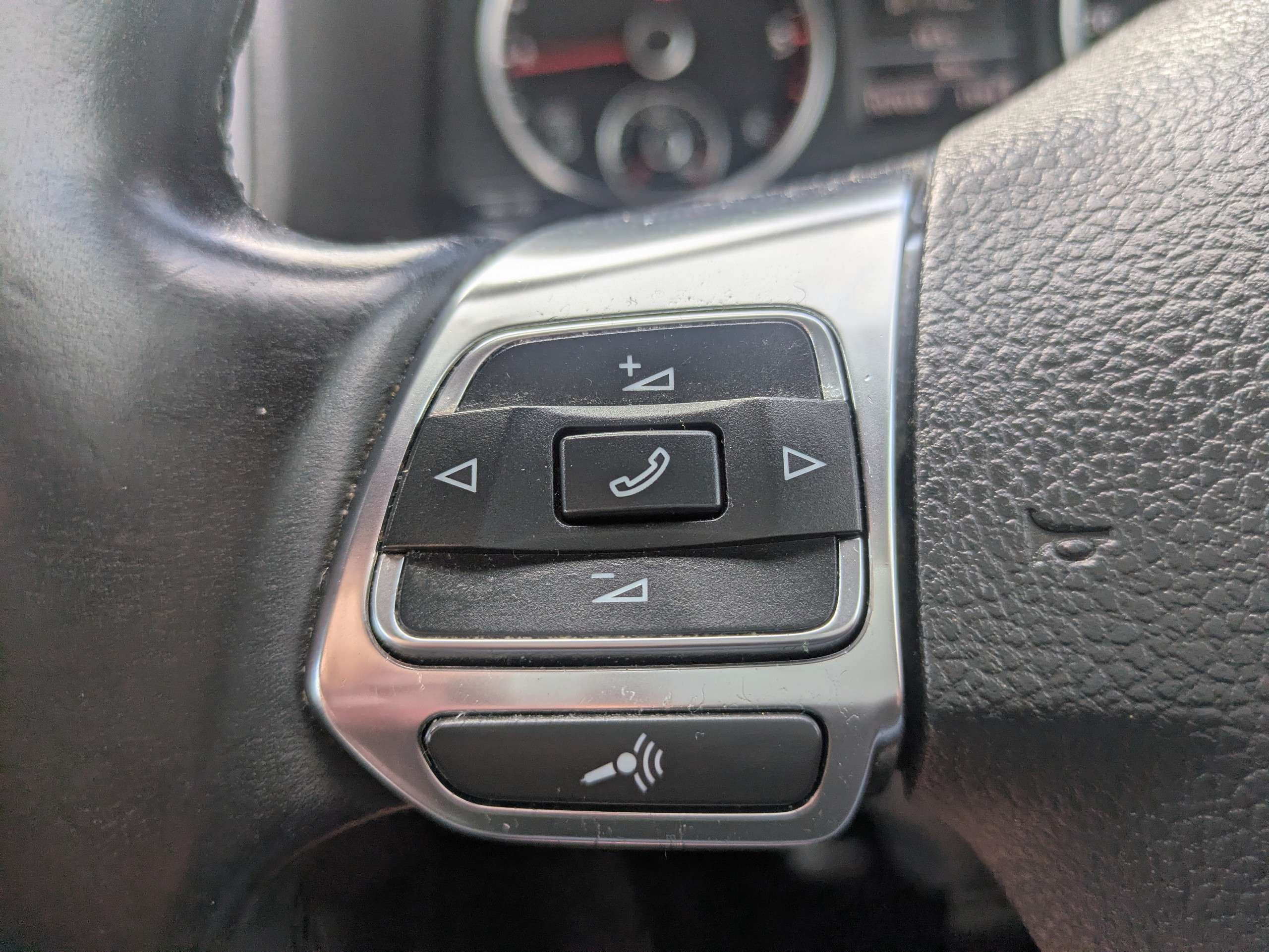 2014 VOLKSWAGEN TIGUAN 2014 VOLKSWAGEN TIGUAN