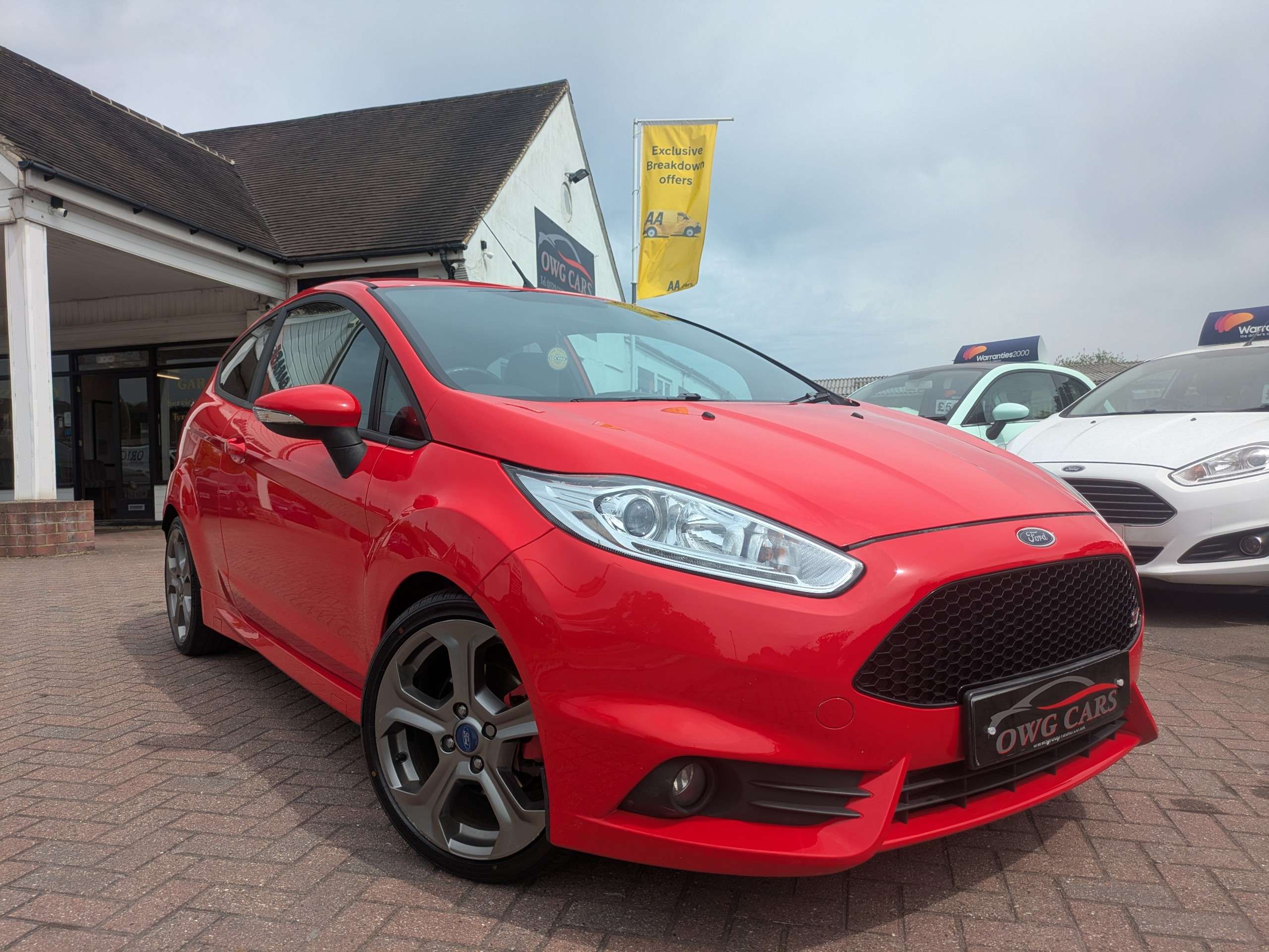 A 2014 FORD FIESTA 1.6T EcoBoost ST-2 Hatchback 3dr Petrol Manual Euro 5 (182 ps) A 2014 FORD FIESTA 1.6T EcoBoost ST-2 Hatchback 3dr Petrol Manual Euro 5 (182 ps)